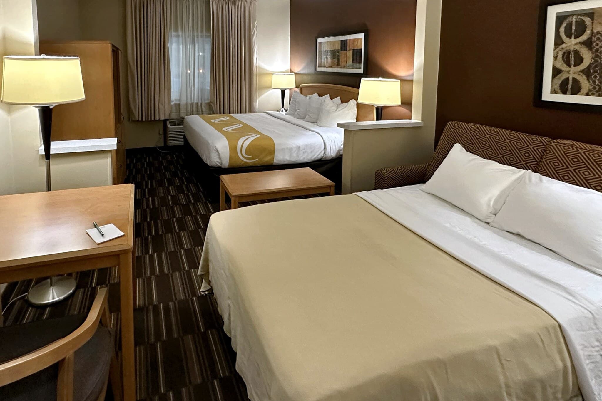 Quality Suites Near West Acres - Image 5