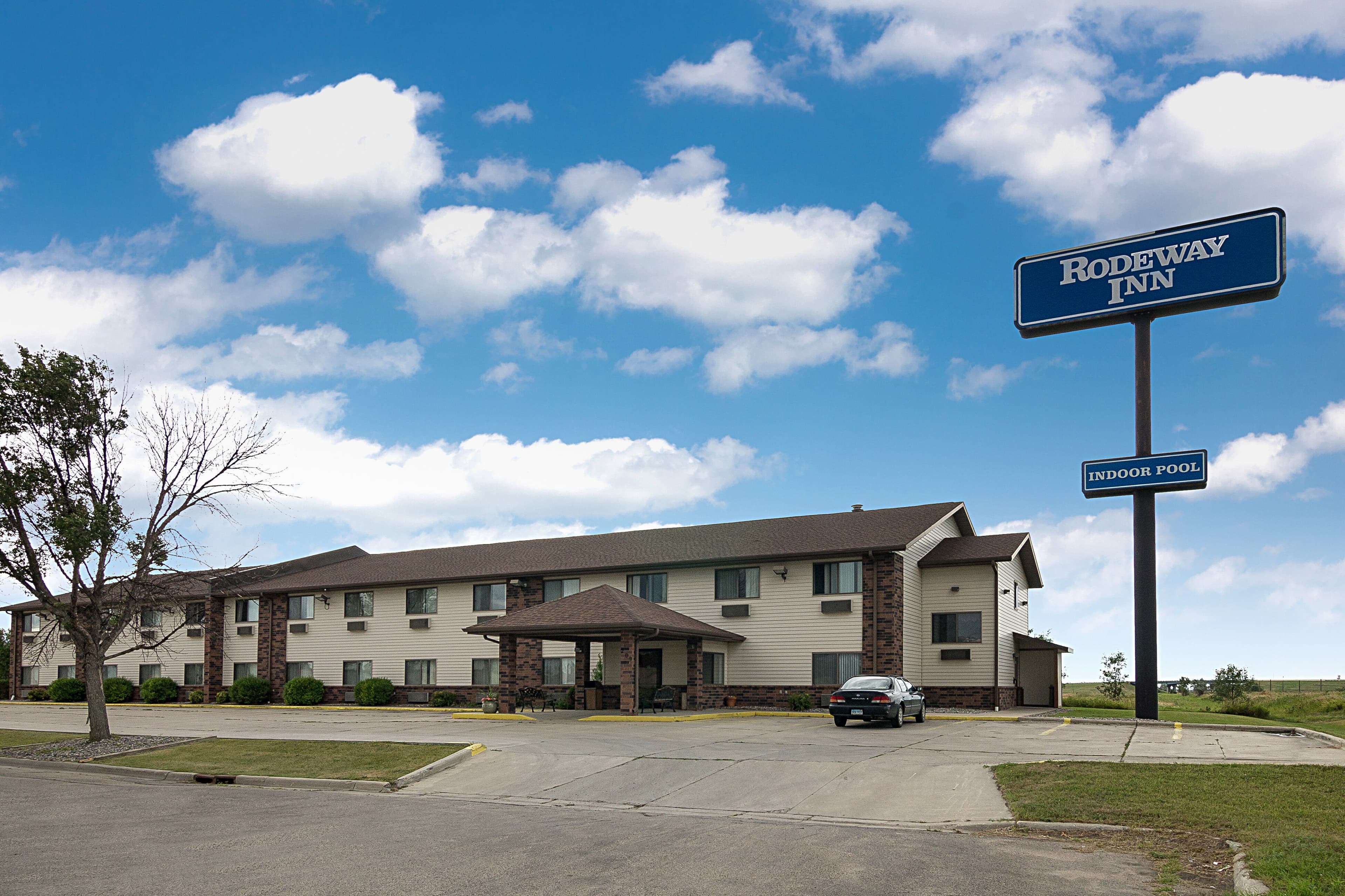 Rodeway Inn Wahpeton - Image 1