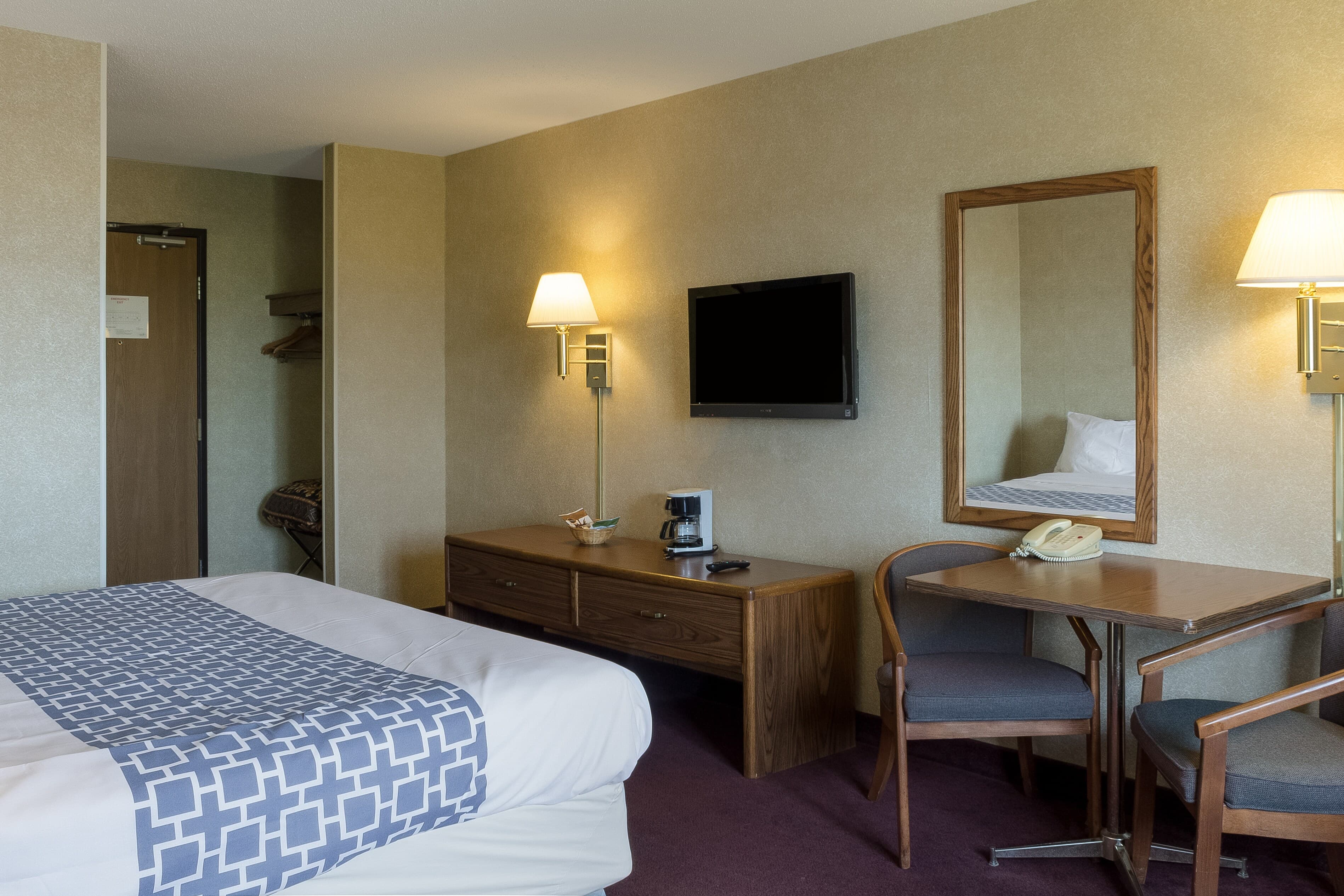 Rodeway Inn Wahpeton — 8