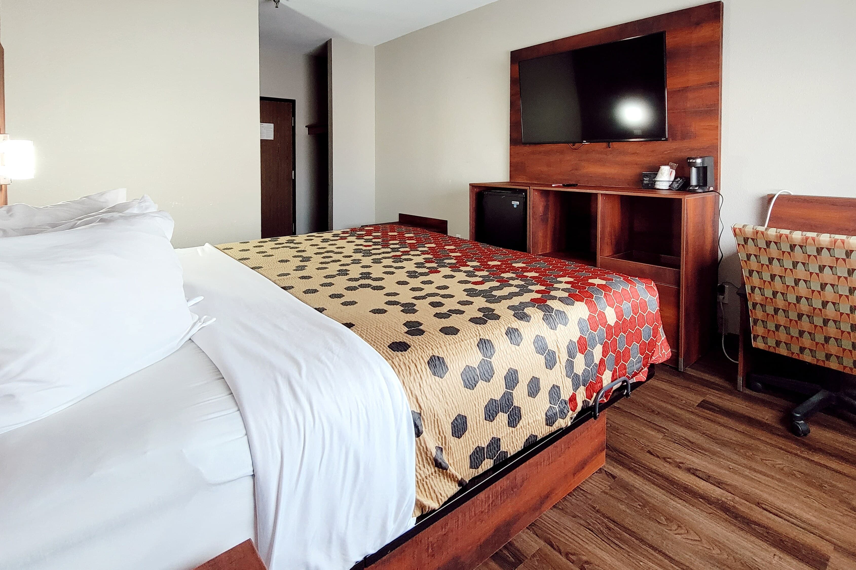 Econo Lodge Fargo - West Acres - Image 5