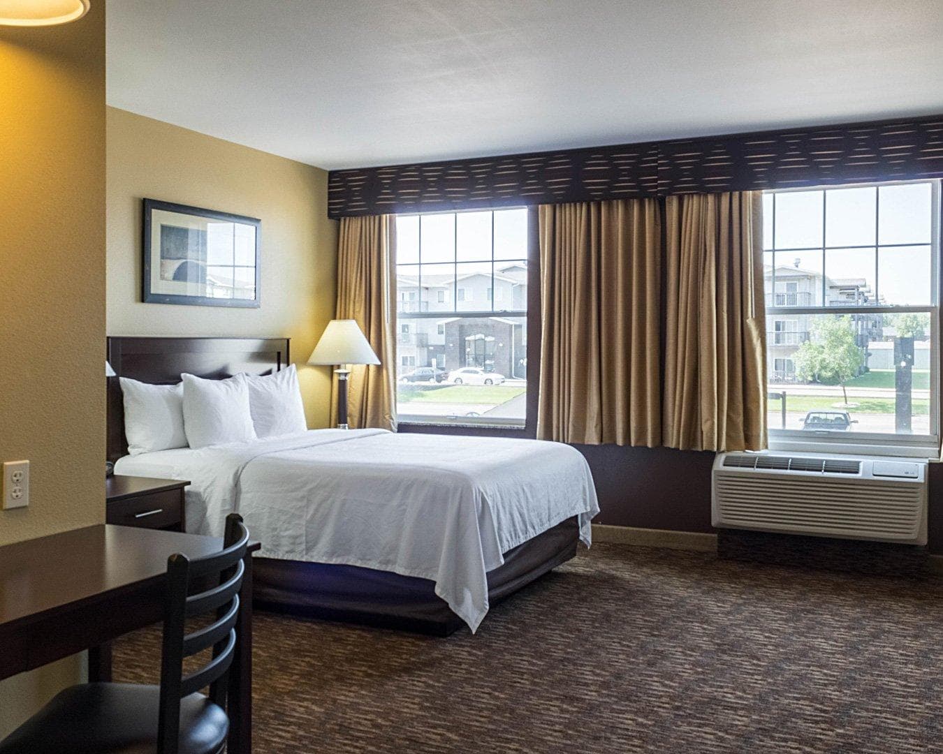 MainStay Suites Minot — 12