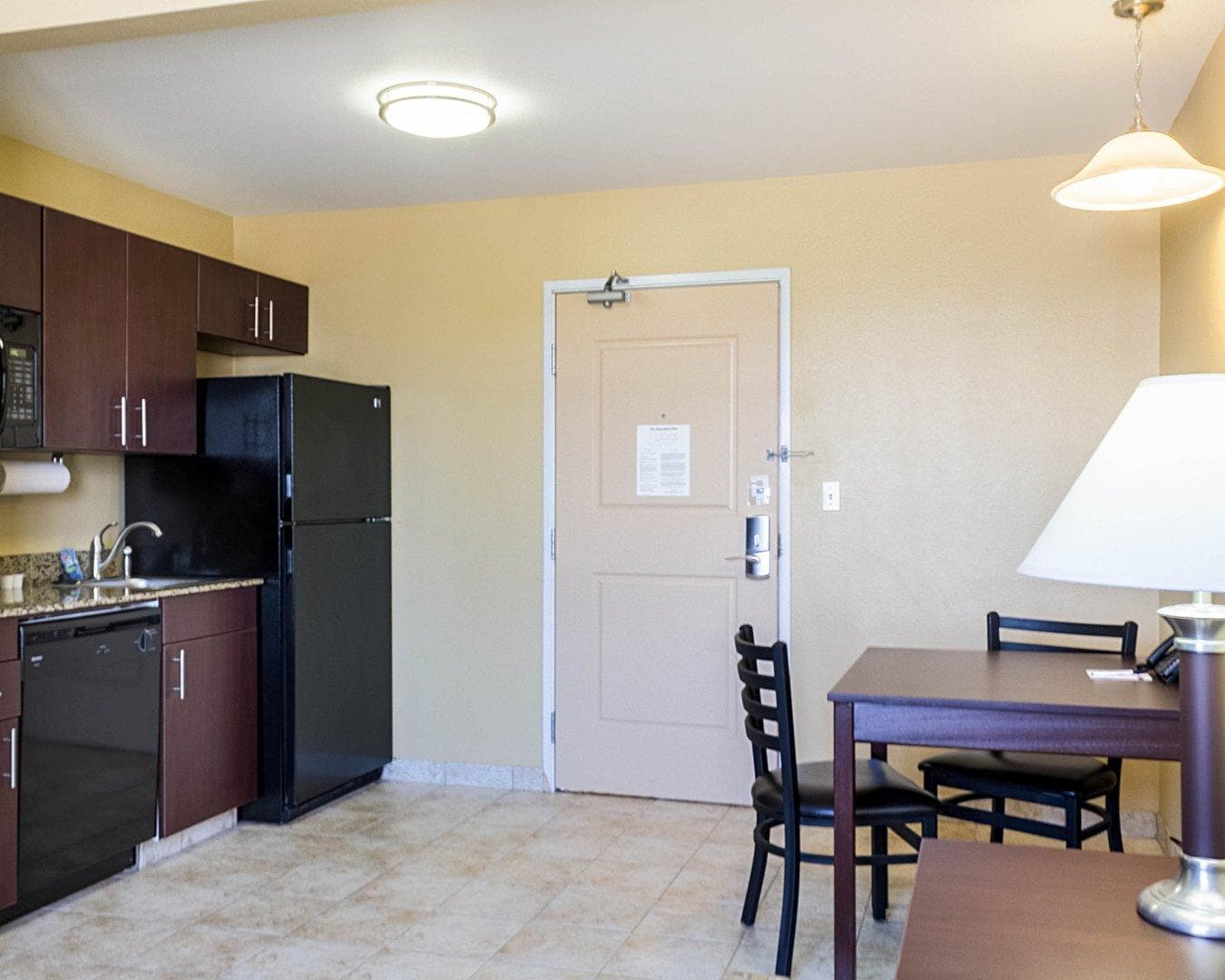 MainStay Suites Minot - Image 4