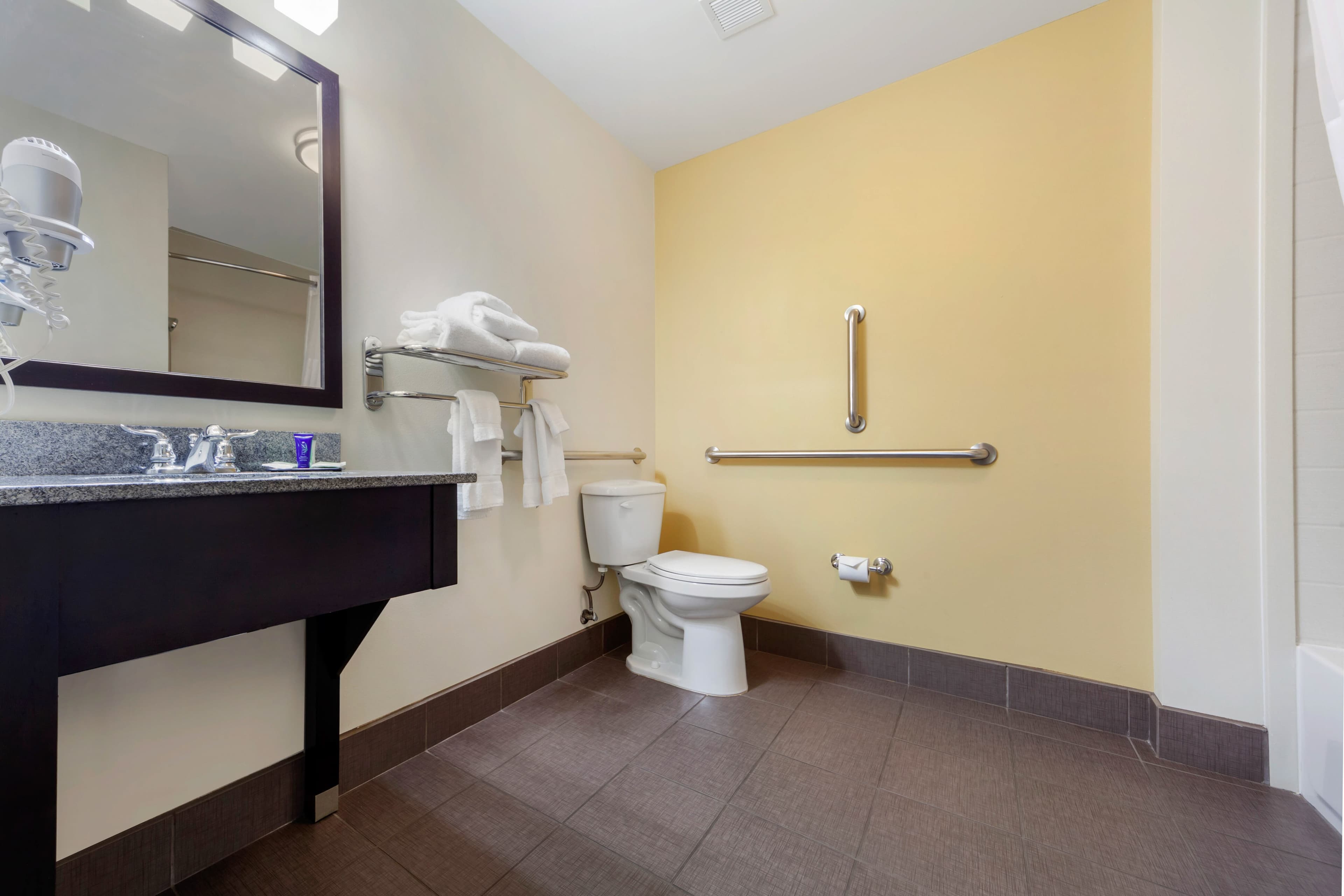 Sleep Inn & Suites Bismarck I-94 — 6