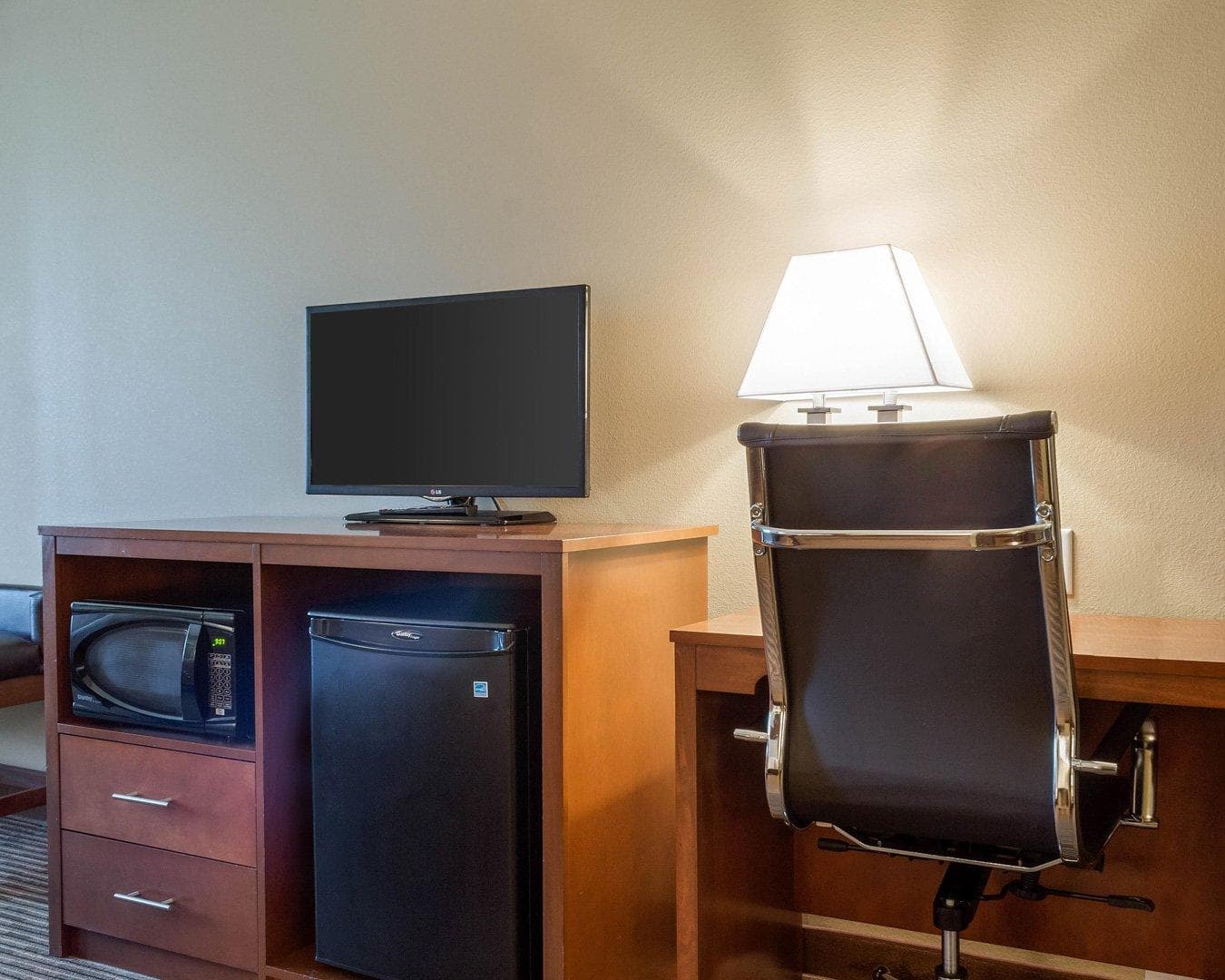 Comfort Inn & Suites Watford City — 15