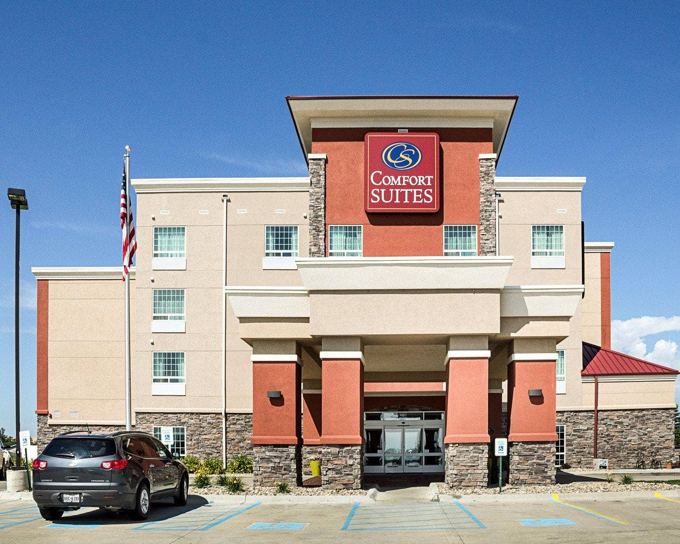 Comfort Suites Minot South - Image 1