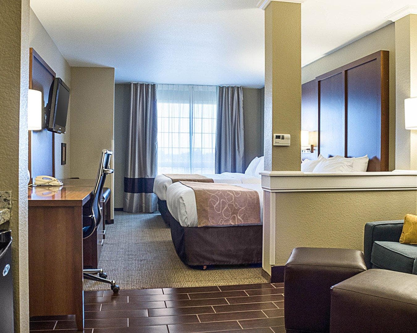 Comfort Suites Minot South — 9