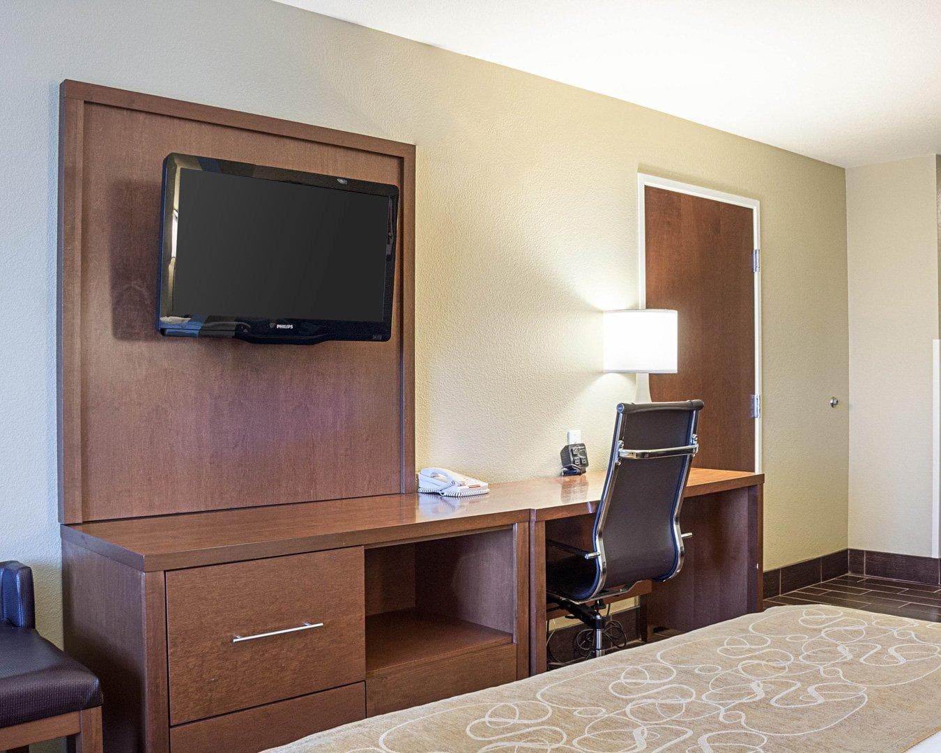 Comfort Suites Minot South — 21