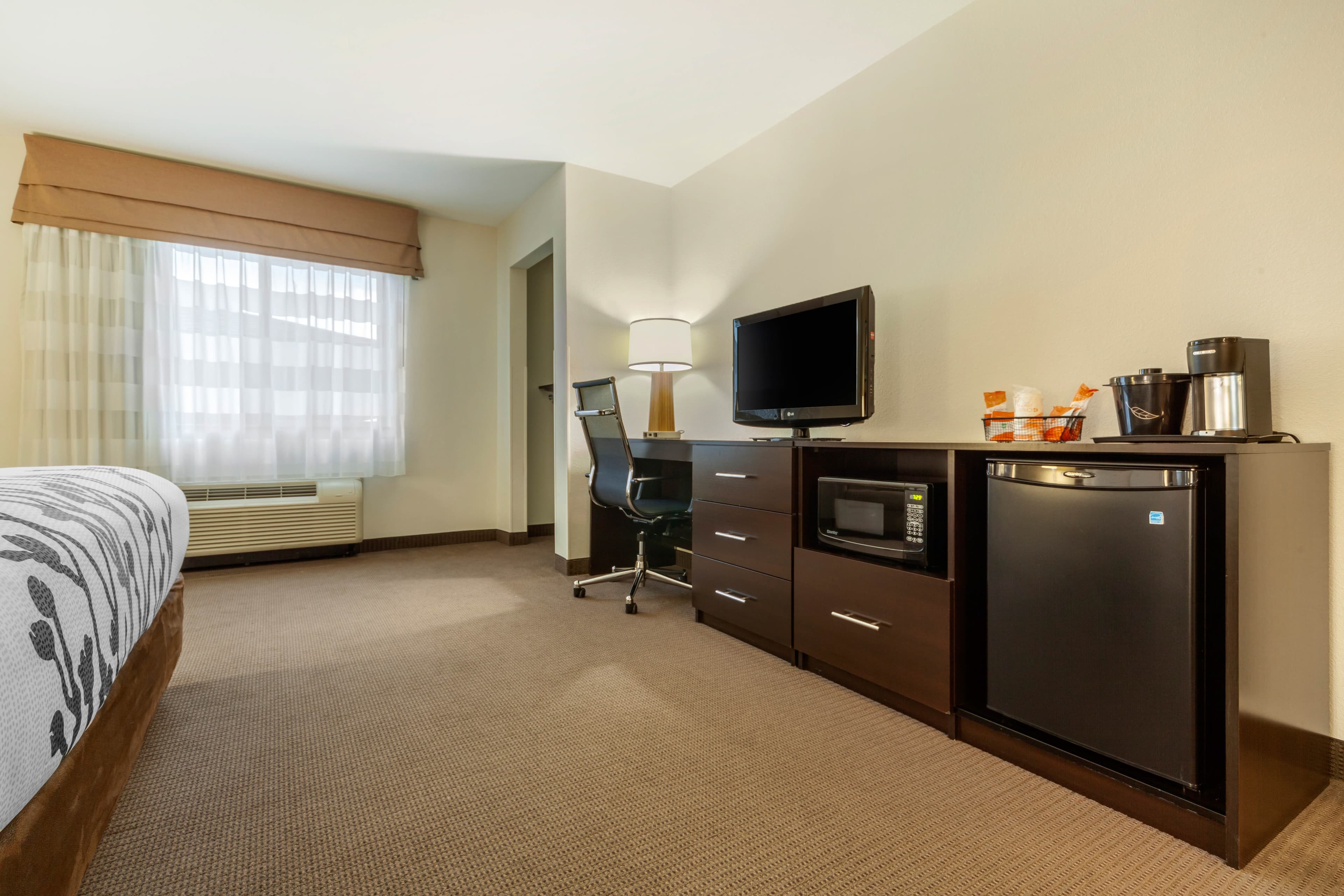 Sleep Inn & Suites Fargo Medical Center - Image 3