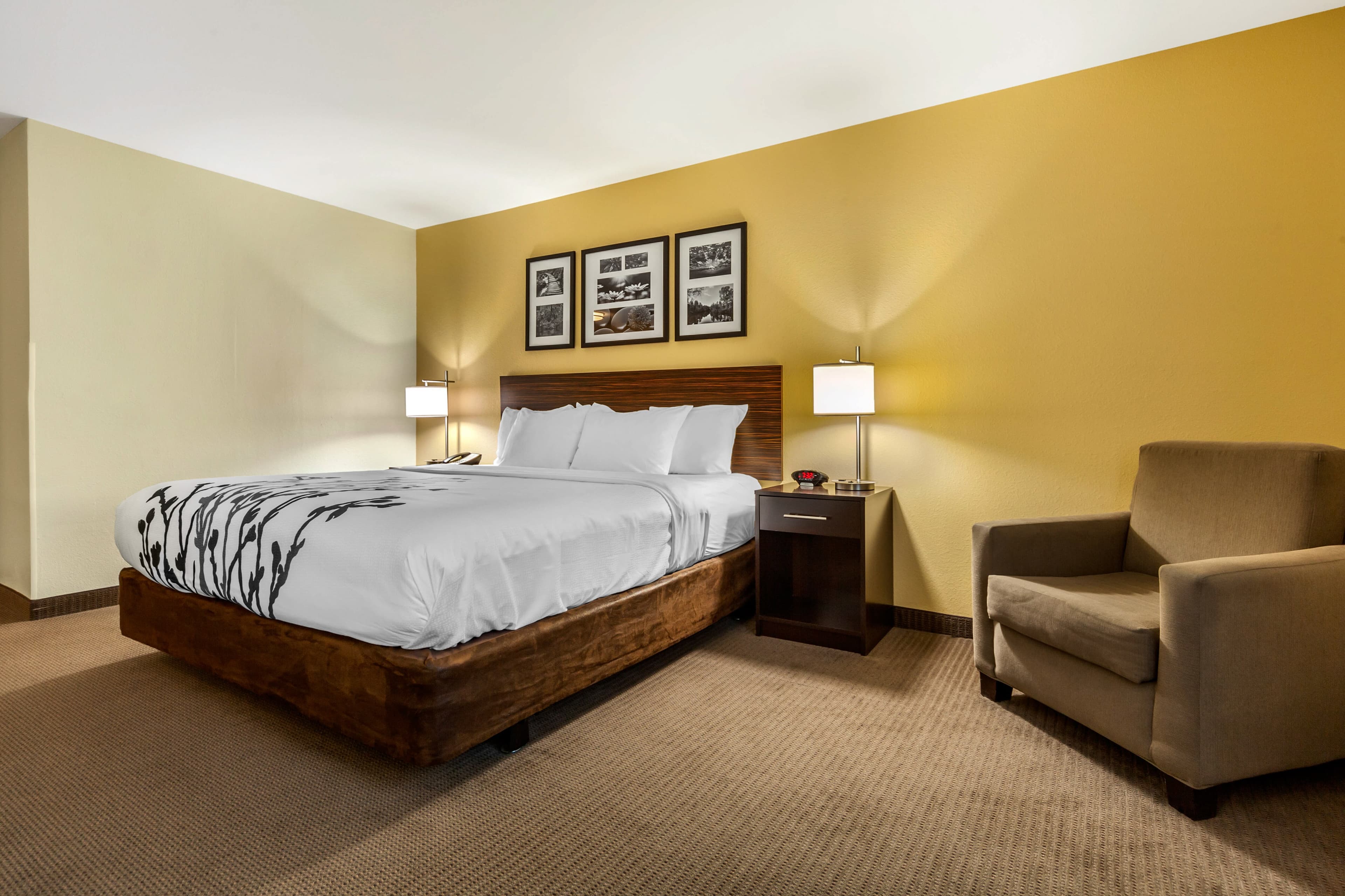 Sleep Inn & Suites Fargo Medical Center - Image 4