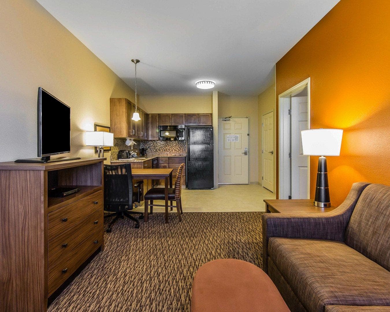 MainStay Suites Watford City - Event Center - Image 1