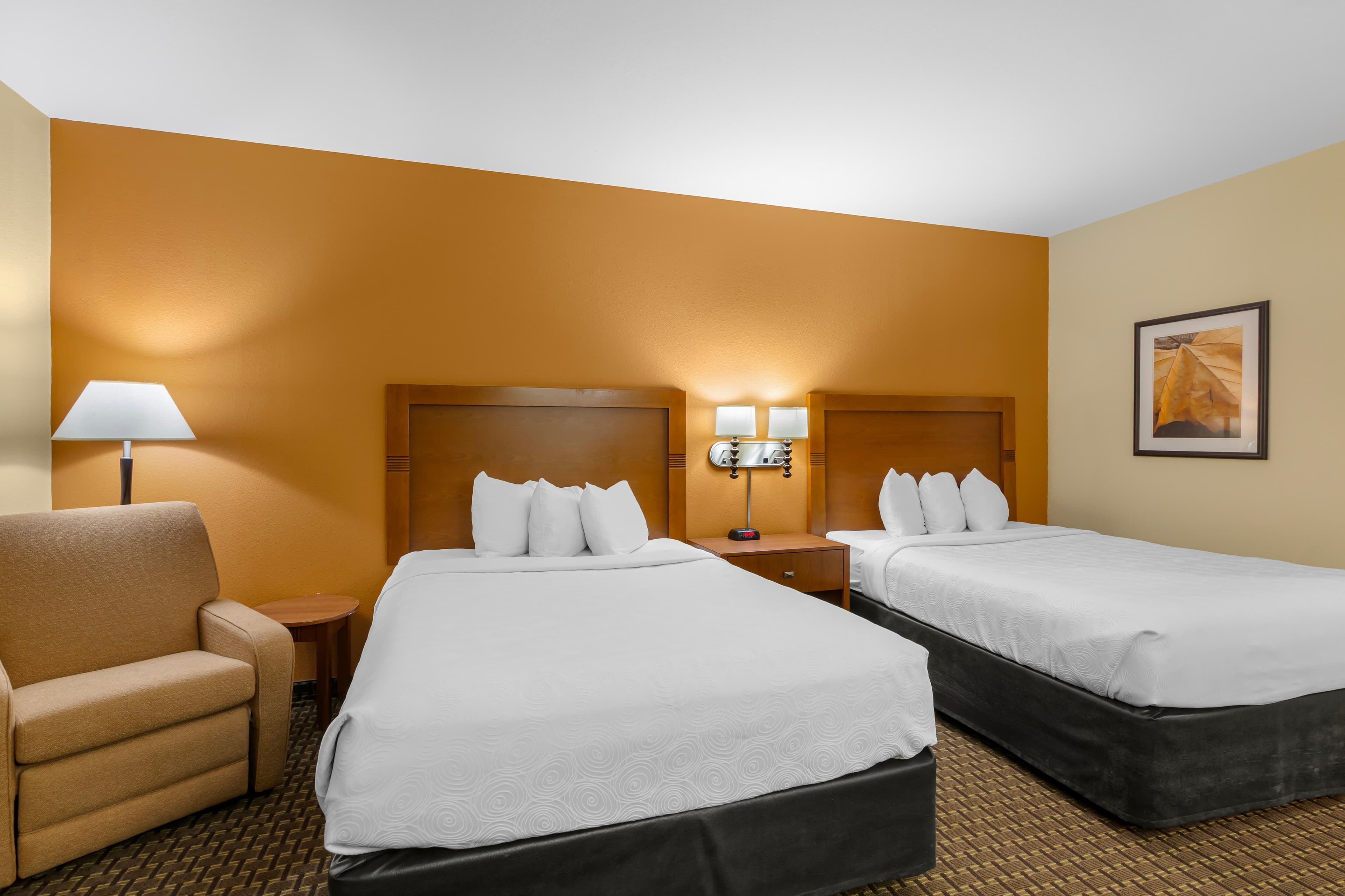 MainStay Suites Tioga — 11
