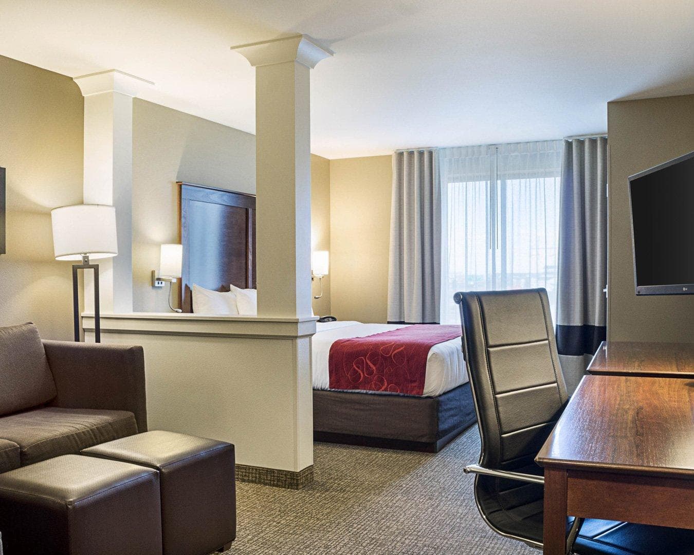 Comfort Suites Fargo Medical Center - Image 4