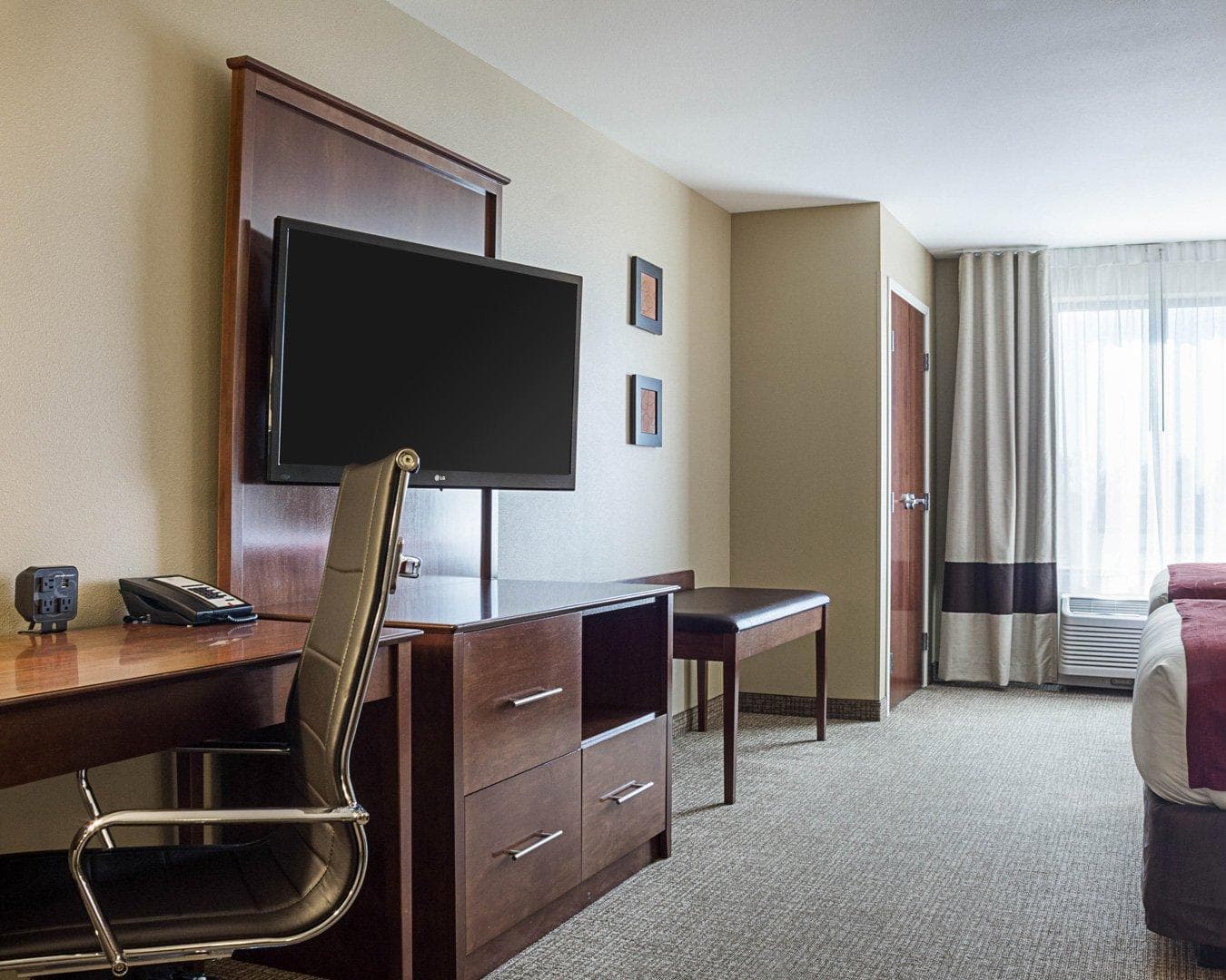 Comfort Suites Fargo Medical Center — 11