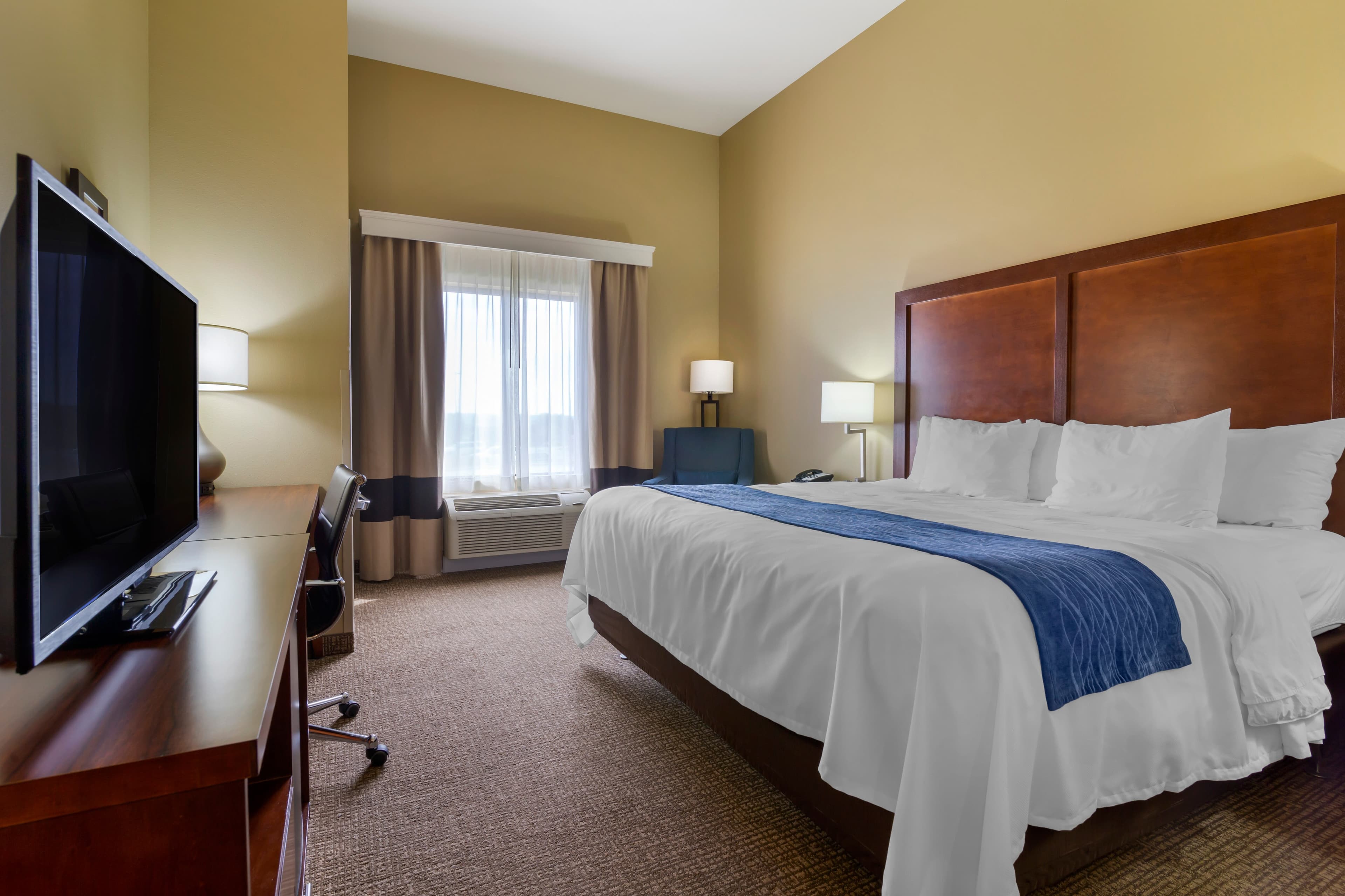 Comfort Inn & Suites Mandan - Bismarck — 6