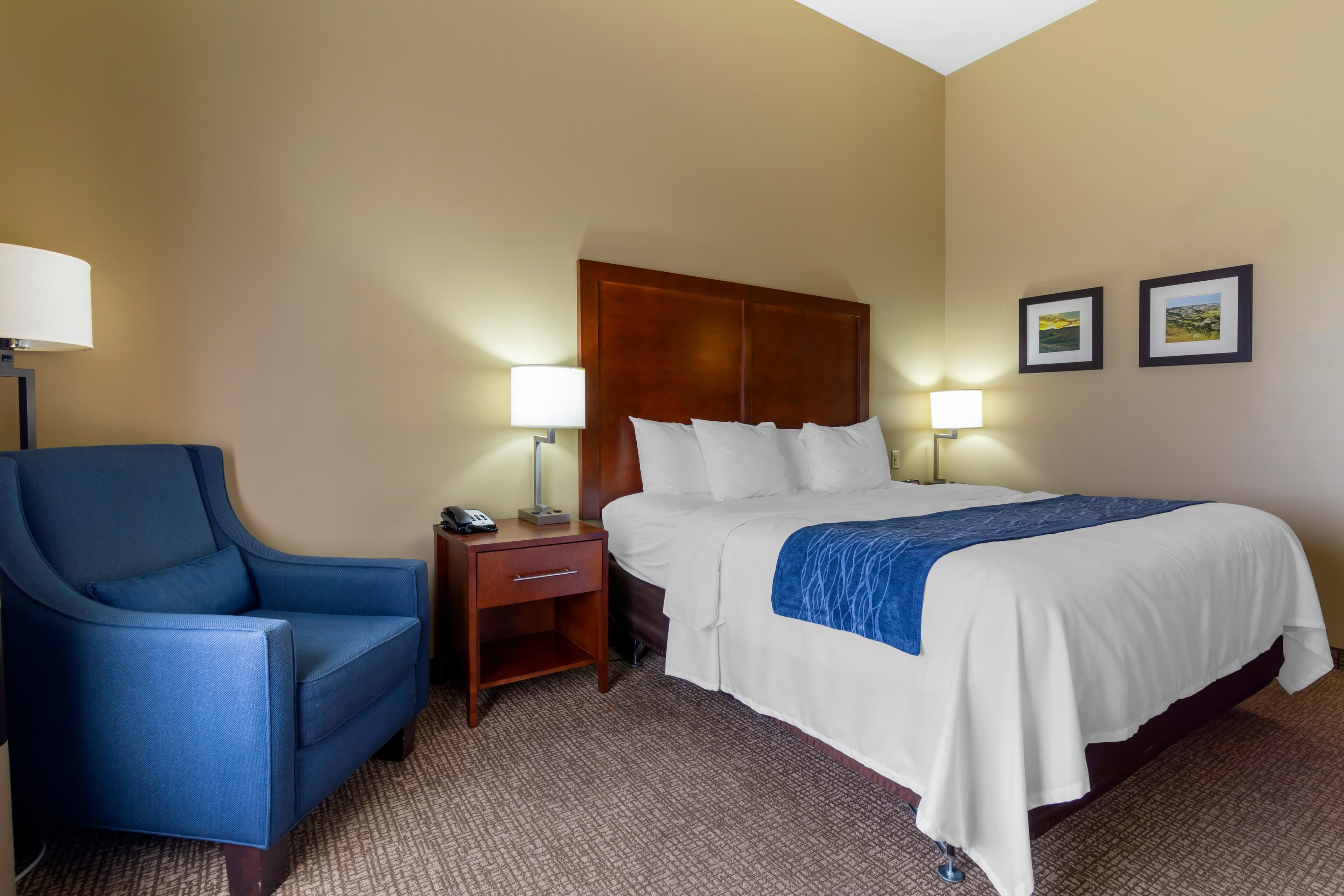 Comfort Inn & Suites Mandan - Bismarck — 7