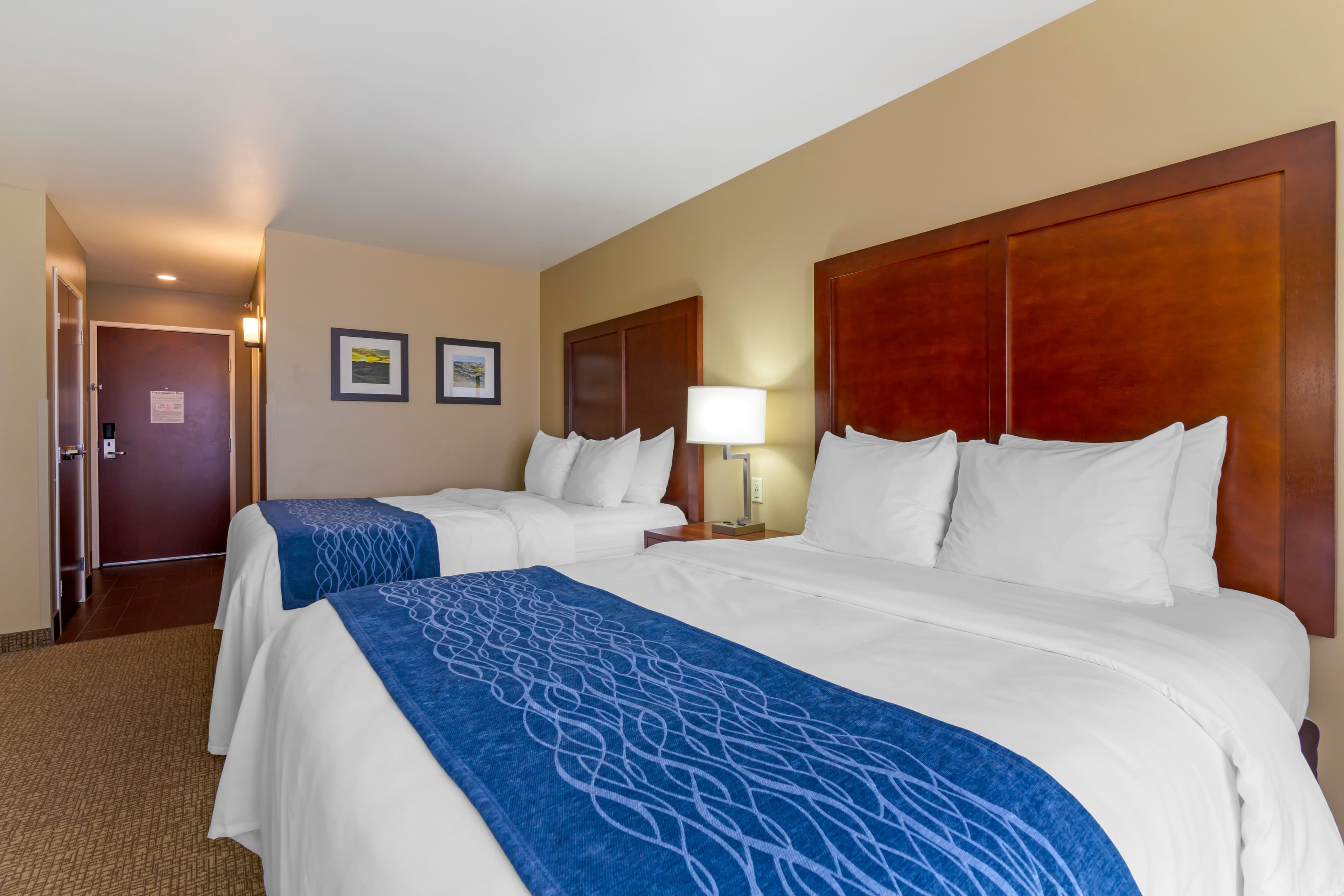 Comfort Inn & Suites Mandan - Bismarck — 16