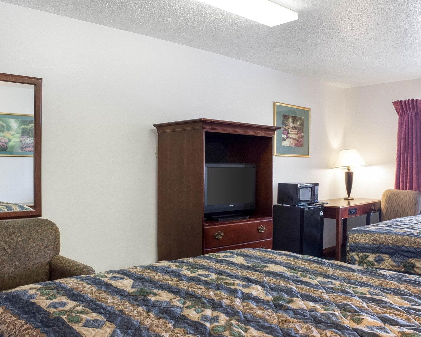 Rodeway Inn West Fargo Main Ave. — 7