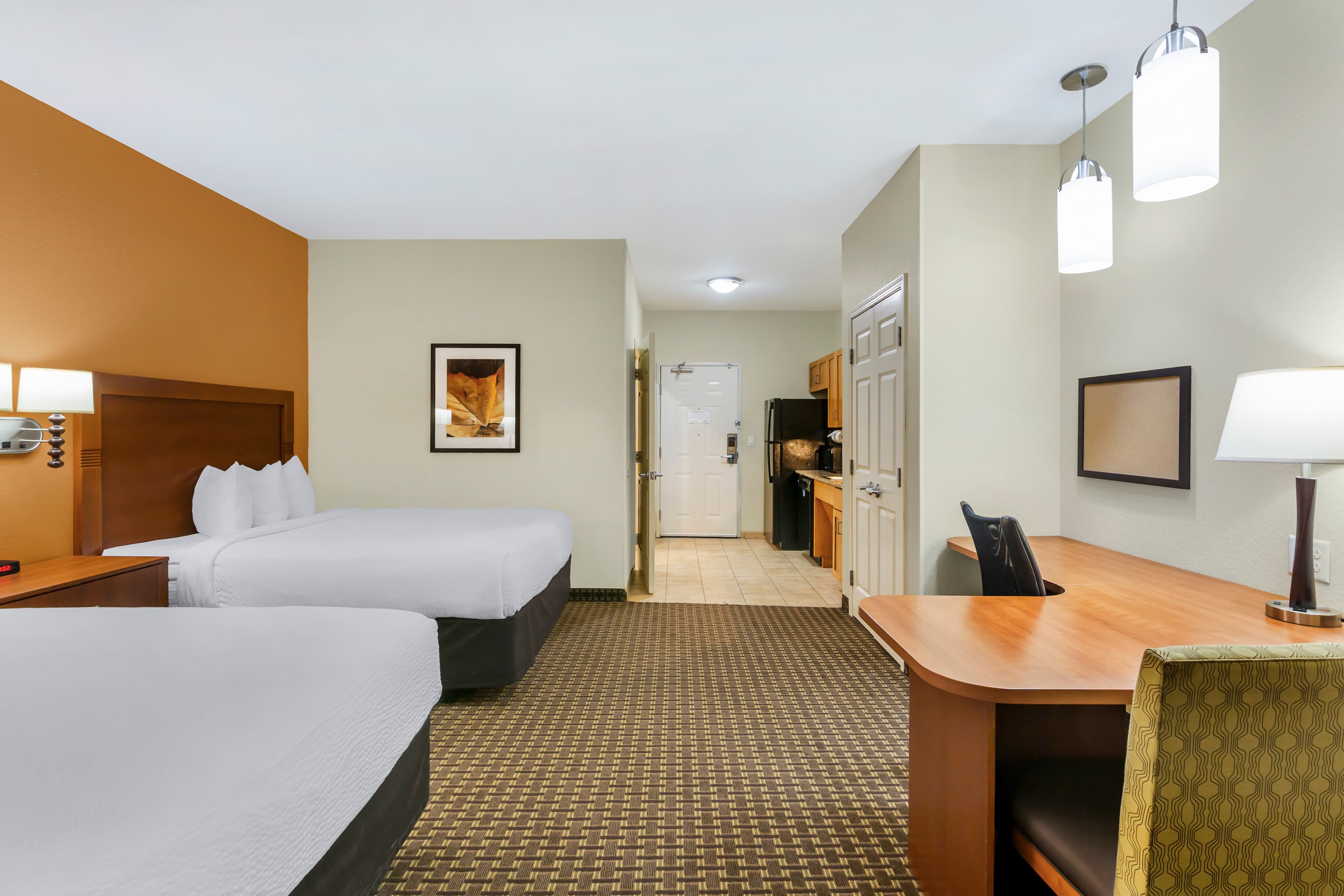 MainStay Suites Stanley — 6