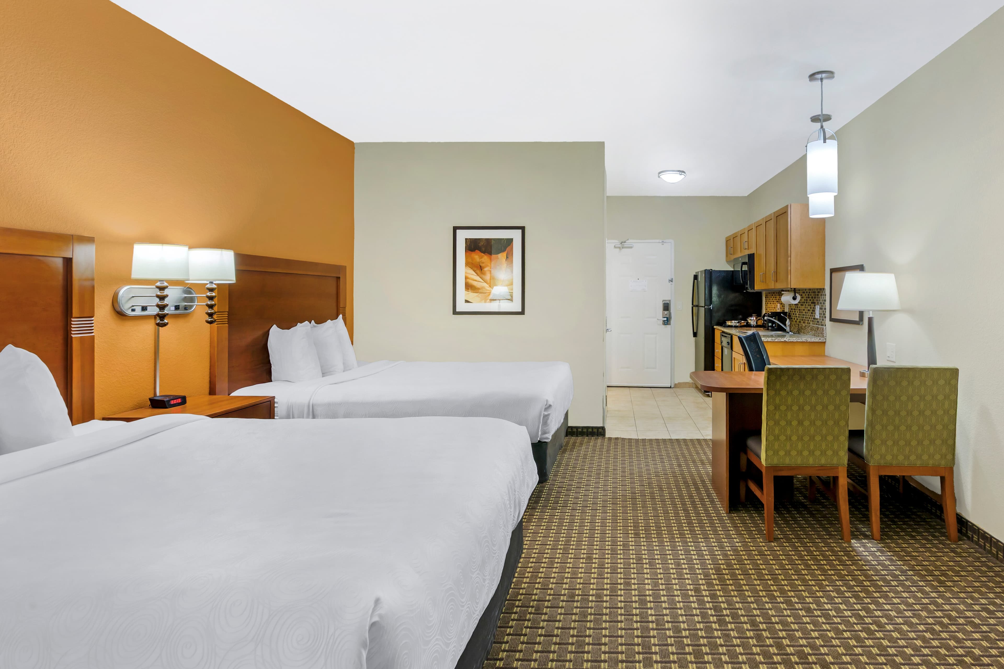 MainStay Suites Stanley — 15
