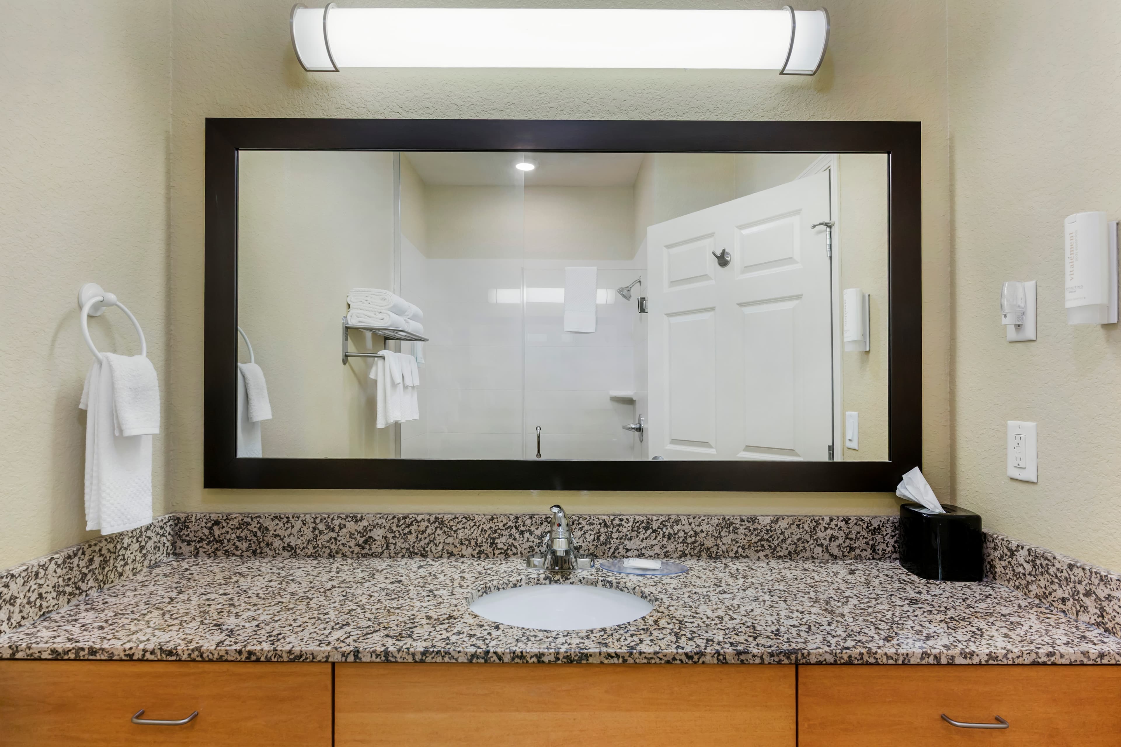 MainStay Suites Stanley — 16