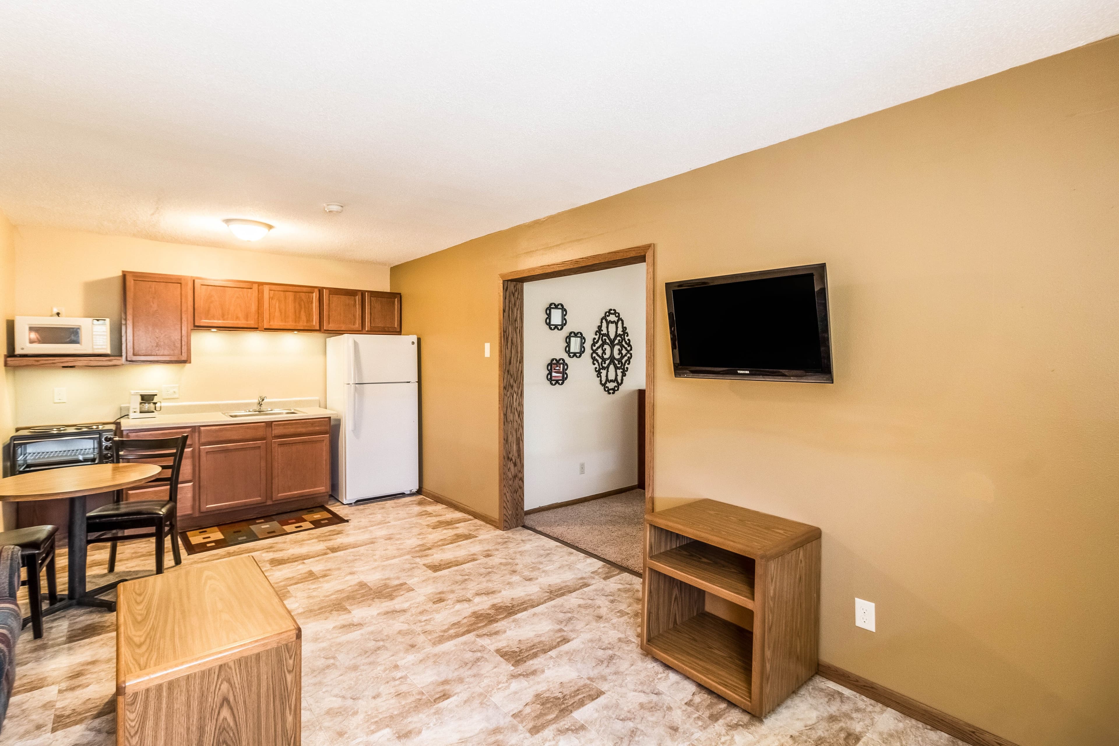 Econo Lodge Valley City - Image 2