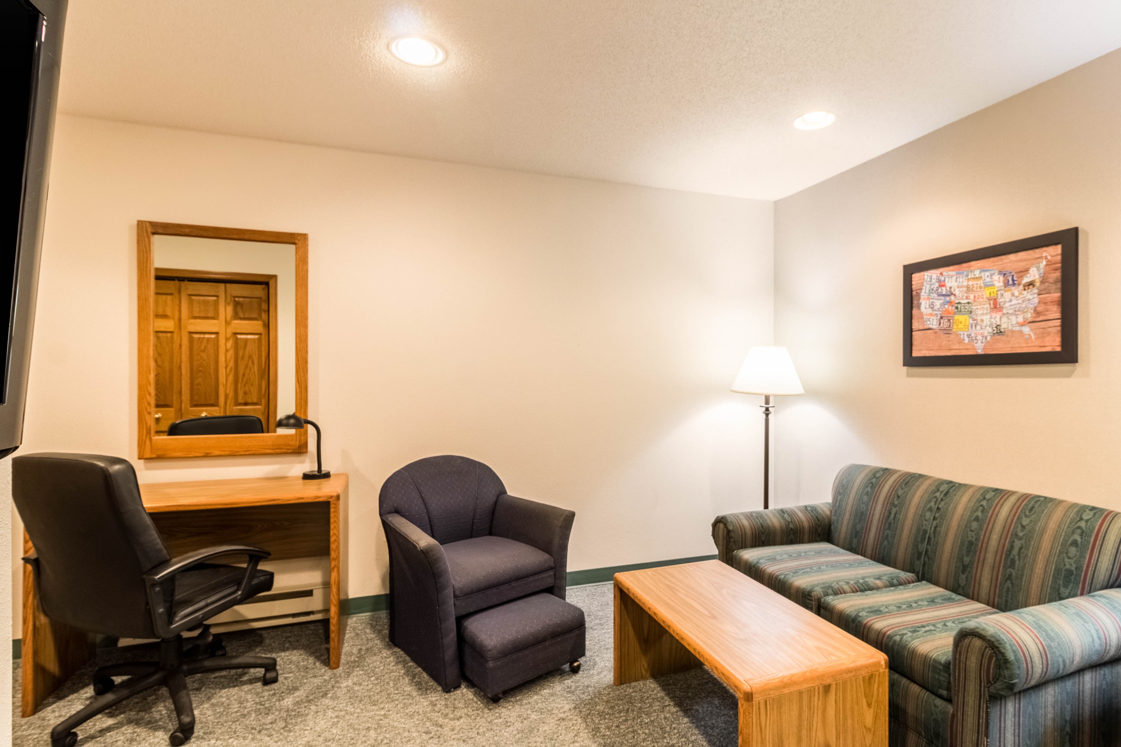 Econo Lodge Valley City — 25