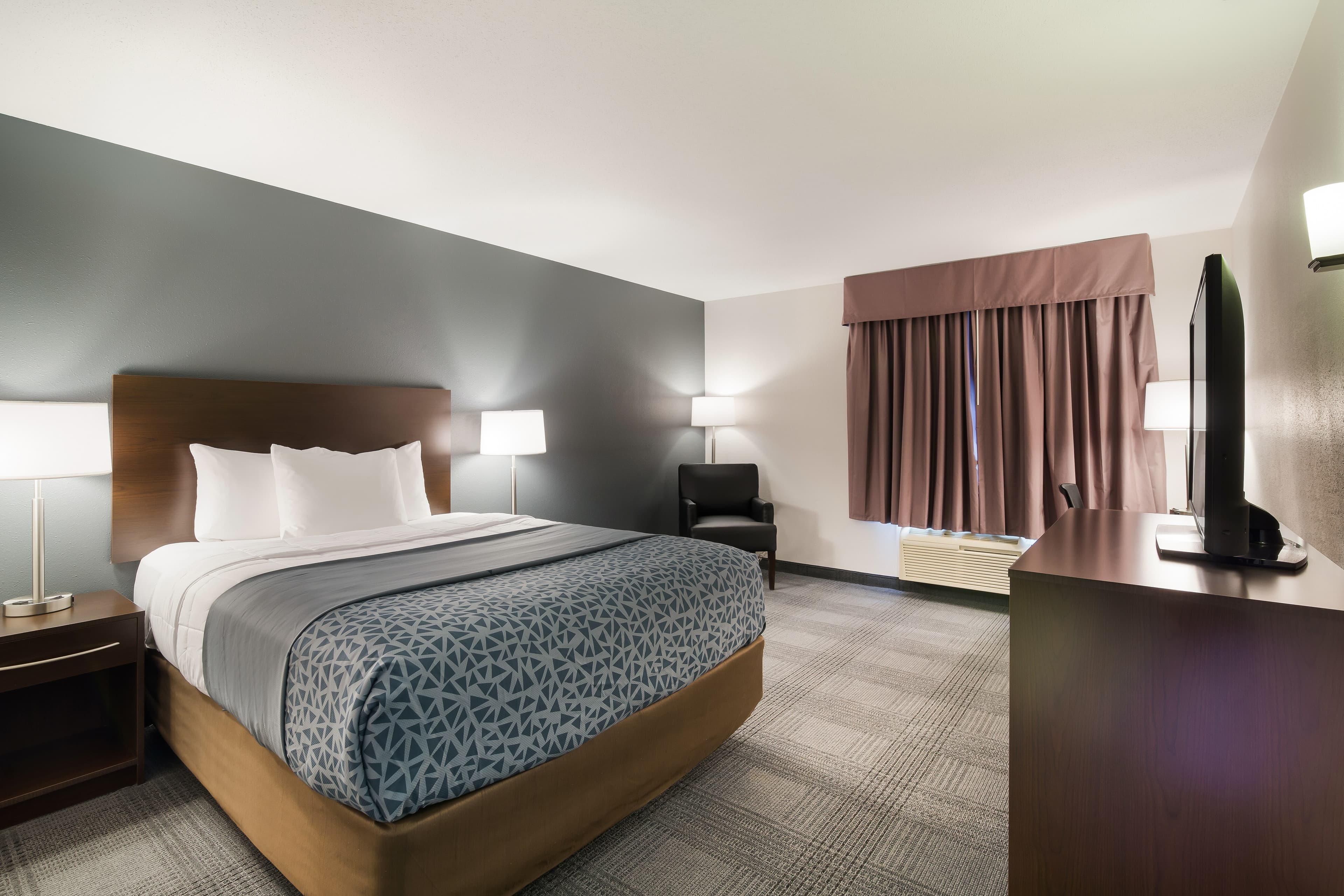 Econo Lodge Williston — 7