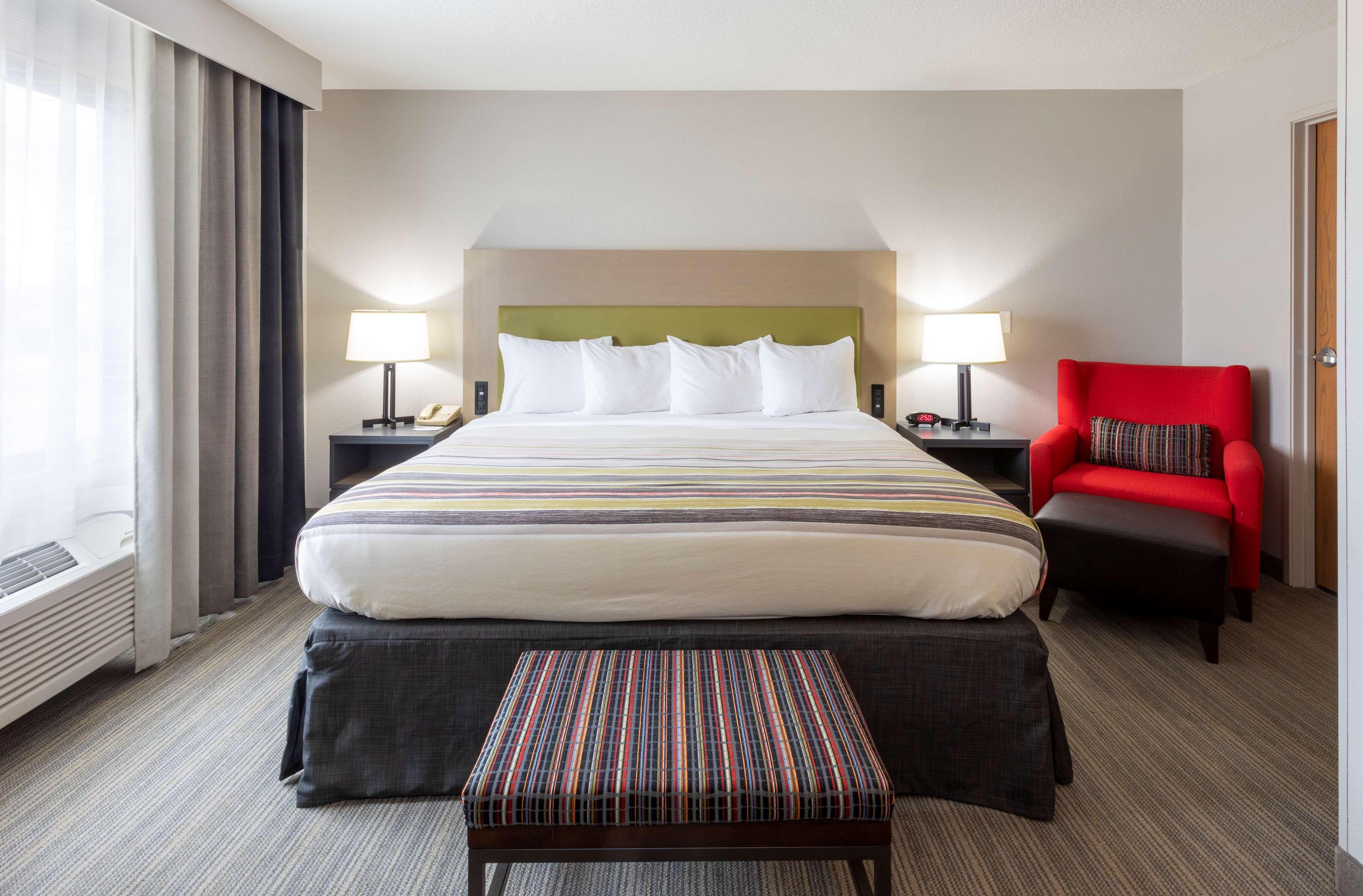 Country Inn & Suites by Radisson, Fargo, ND - Image 3
