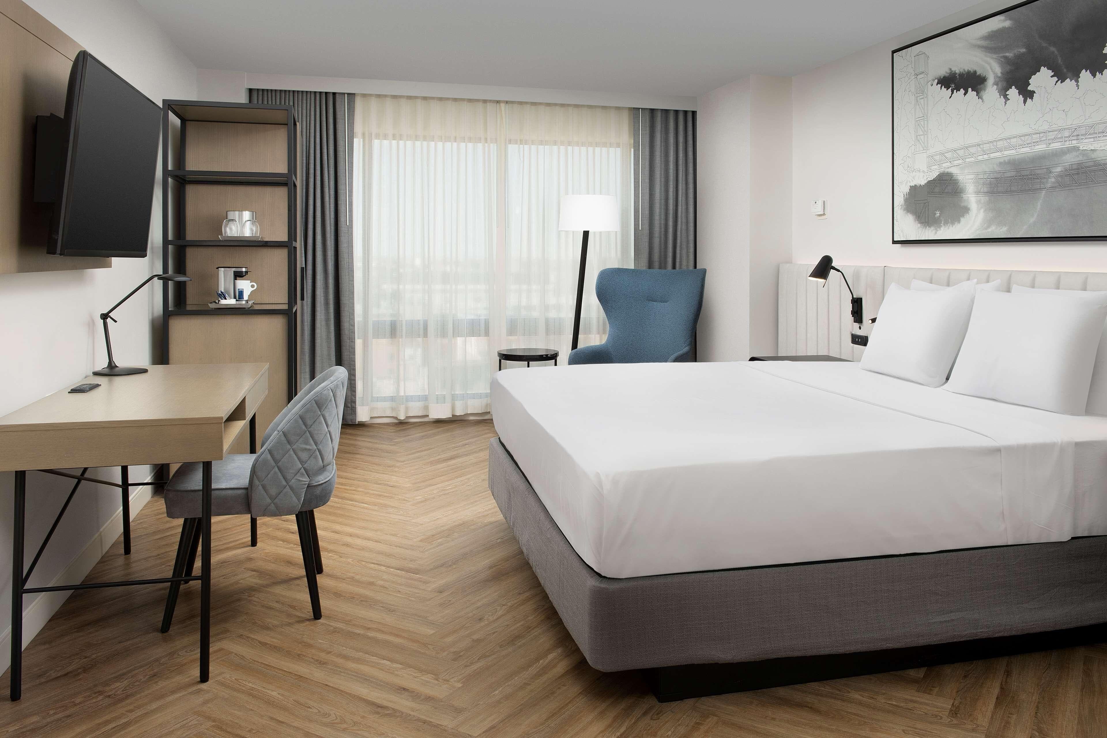 Radisson Blu Fargo — 19