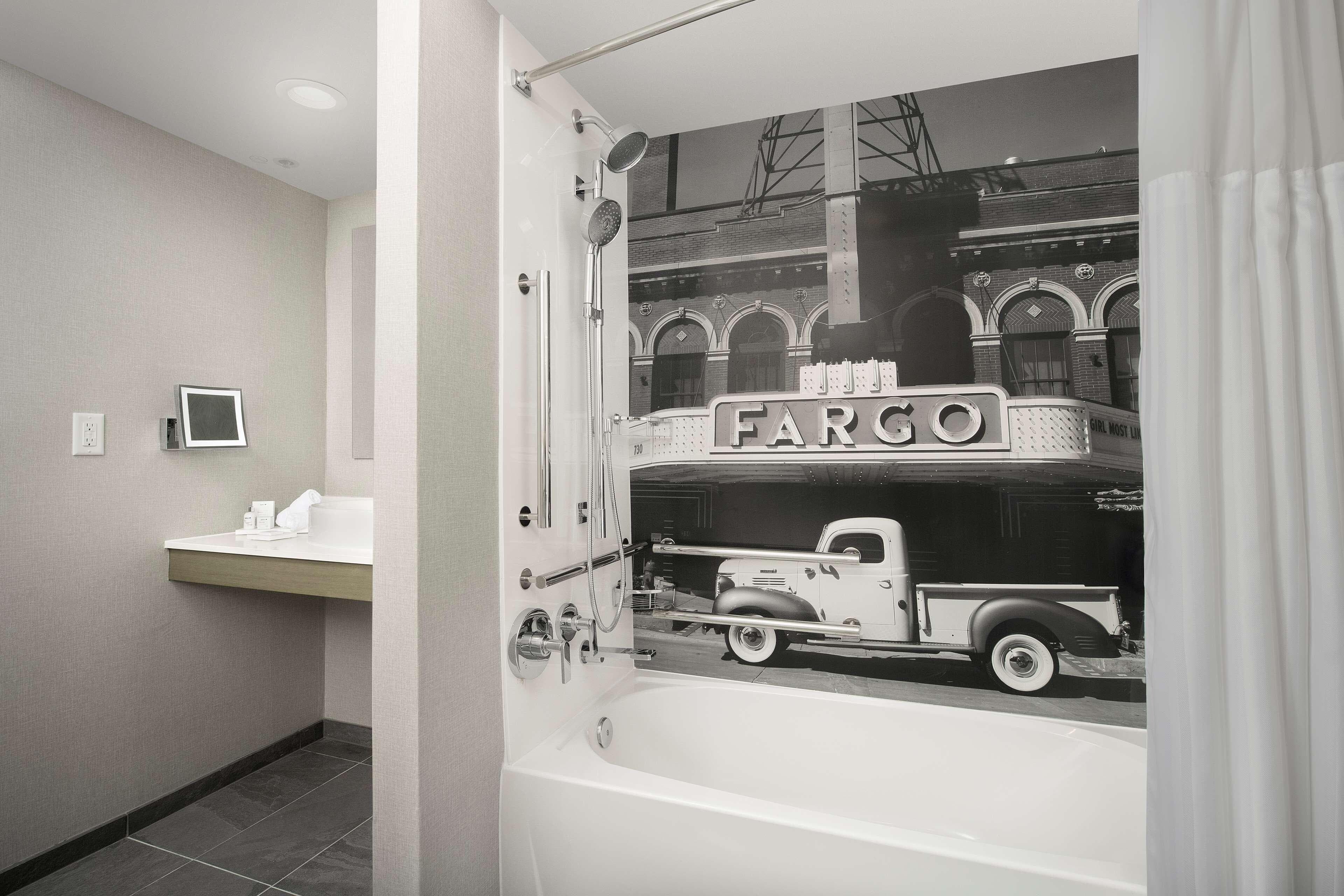 Radisson Blu Fargo - Image 3