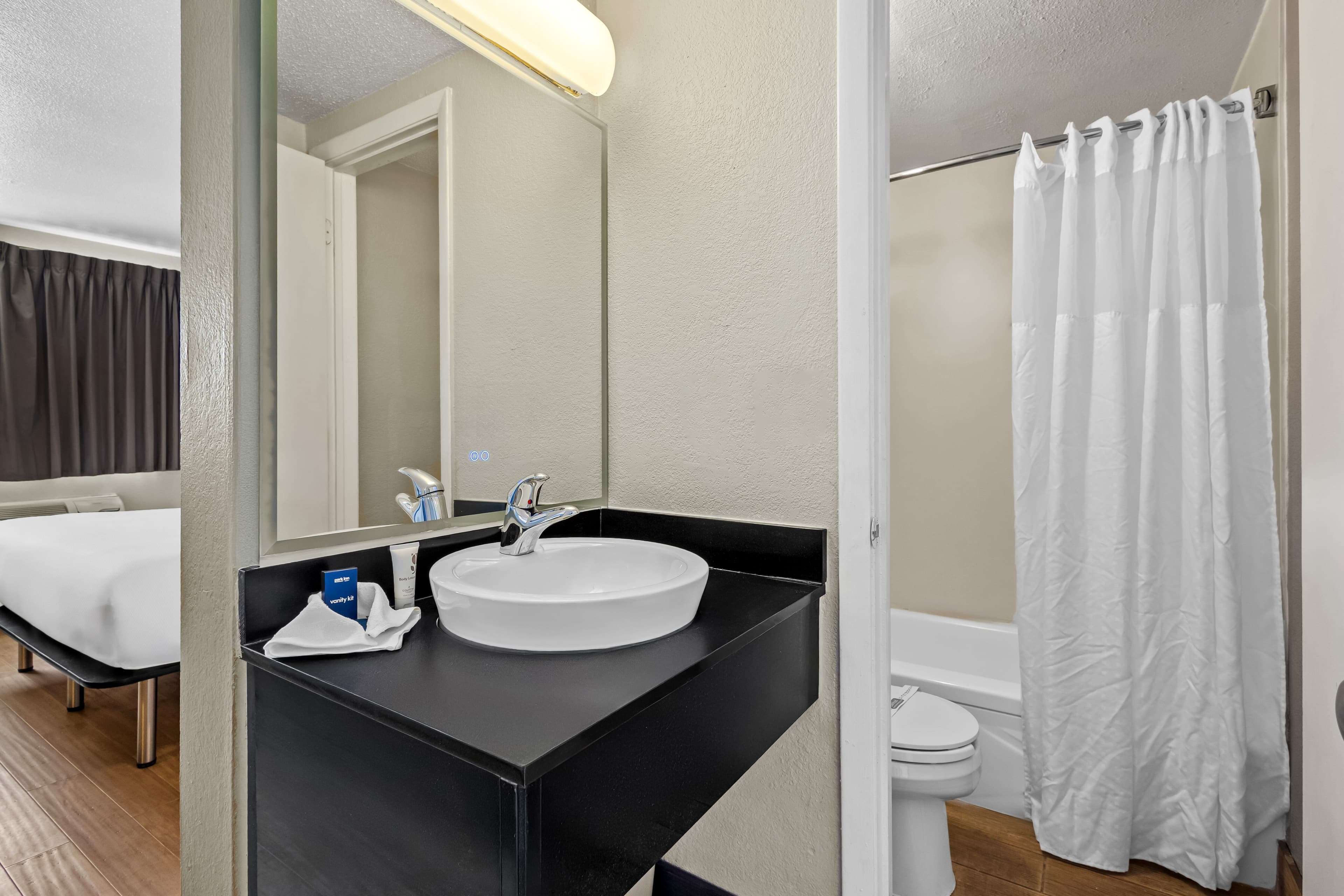 Park Inn by Radisson, Fargo West Acres — 11