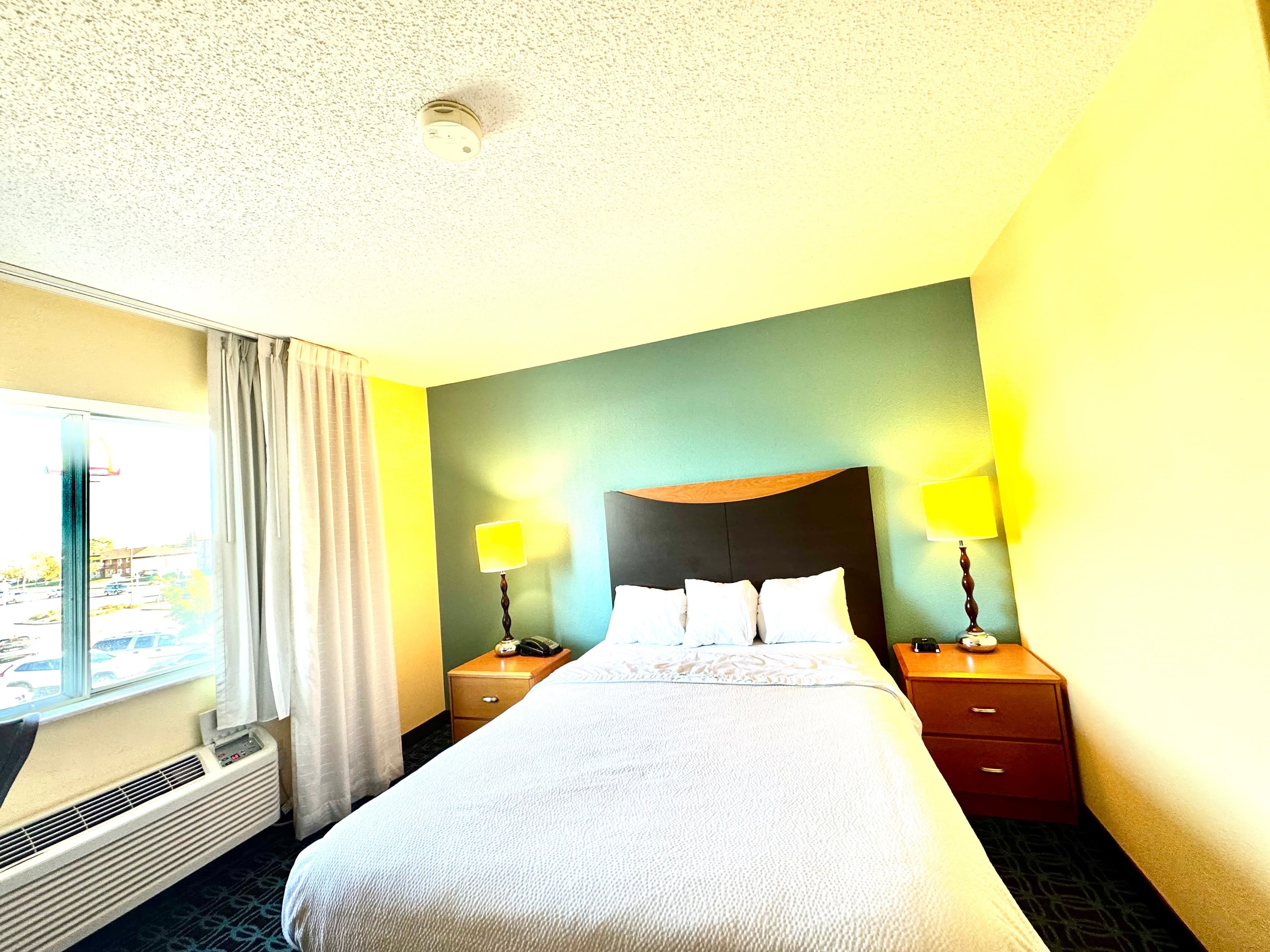 Country Inn & Suites by Radisson, Bismarck-Mandan - Image 5