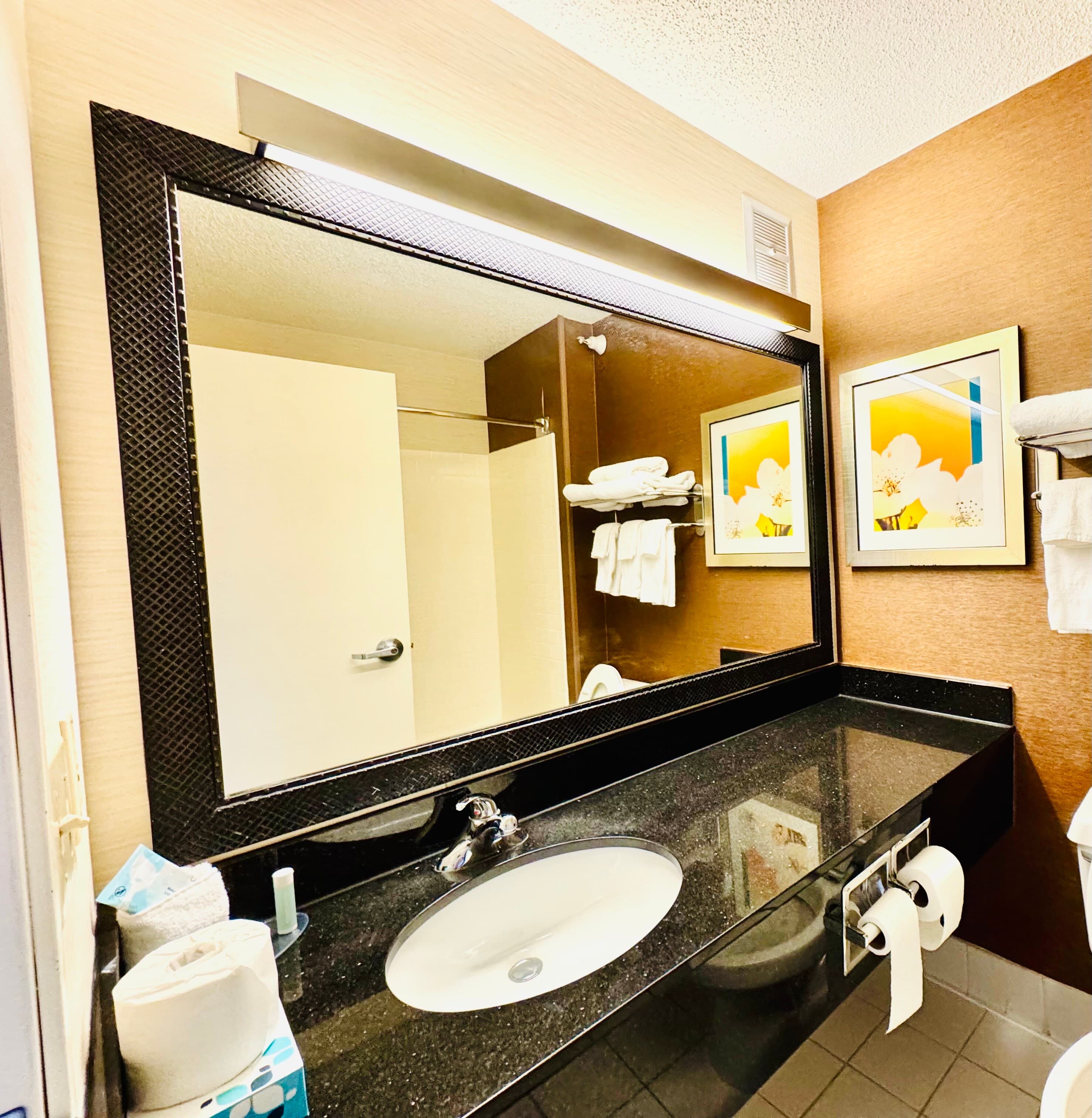 Country Inn & Suites by Radisson, Bismarck-Mandan — 6