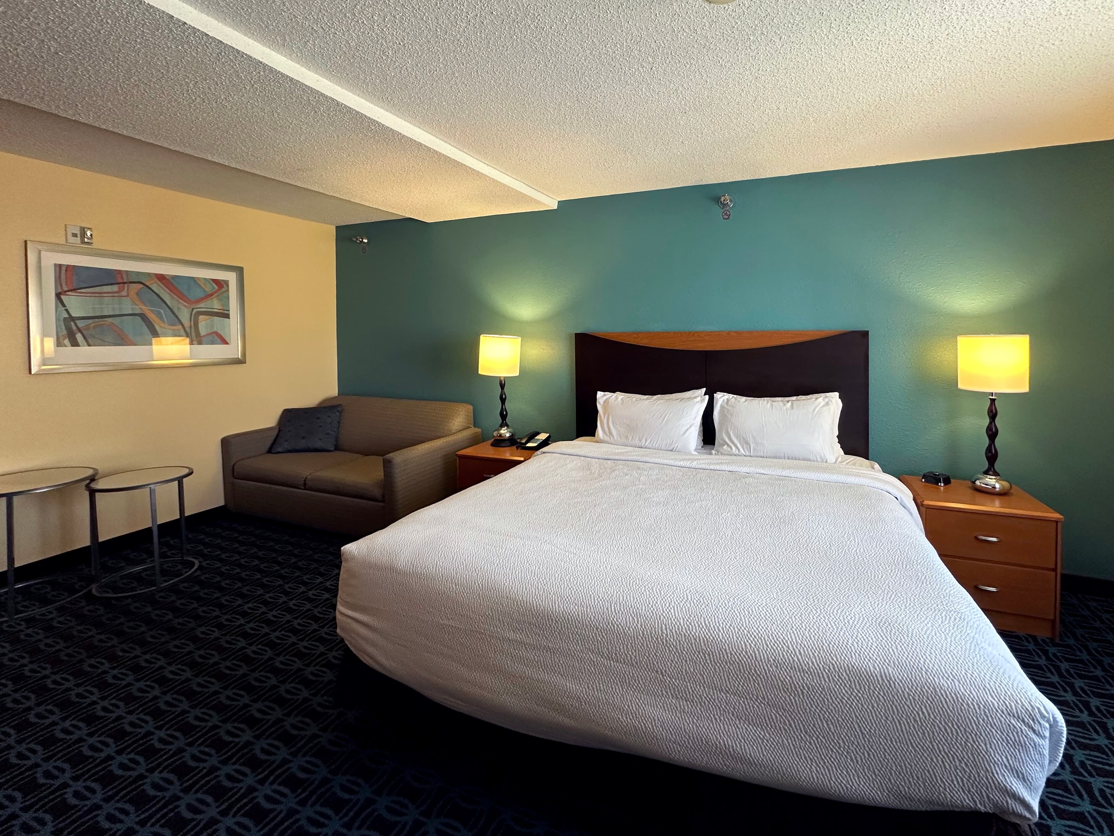 Country Inn & Suites by Radisson, Bismarck-Mandan — 8