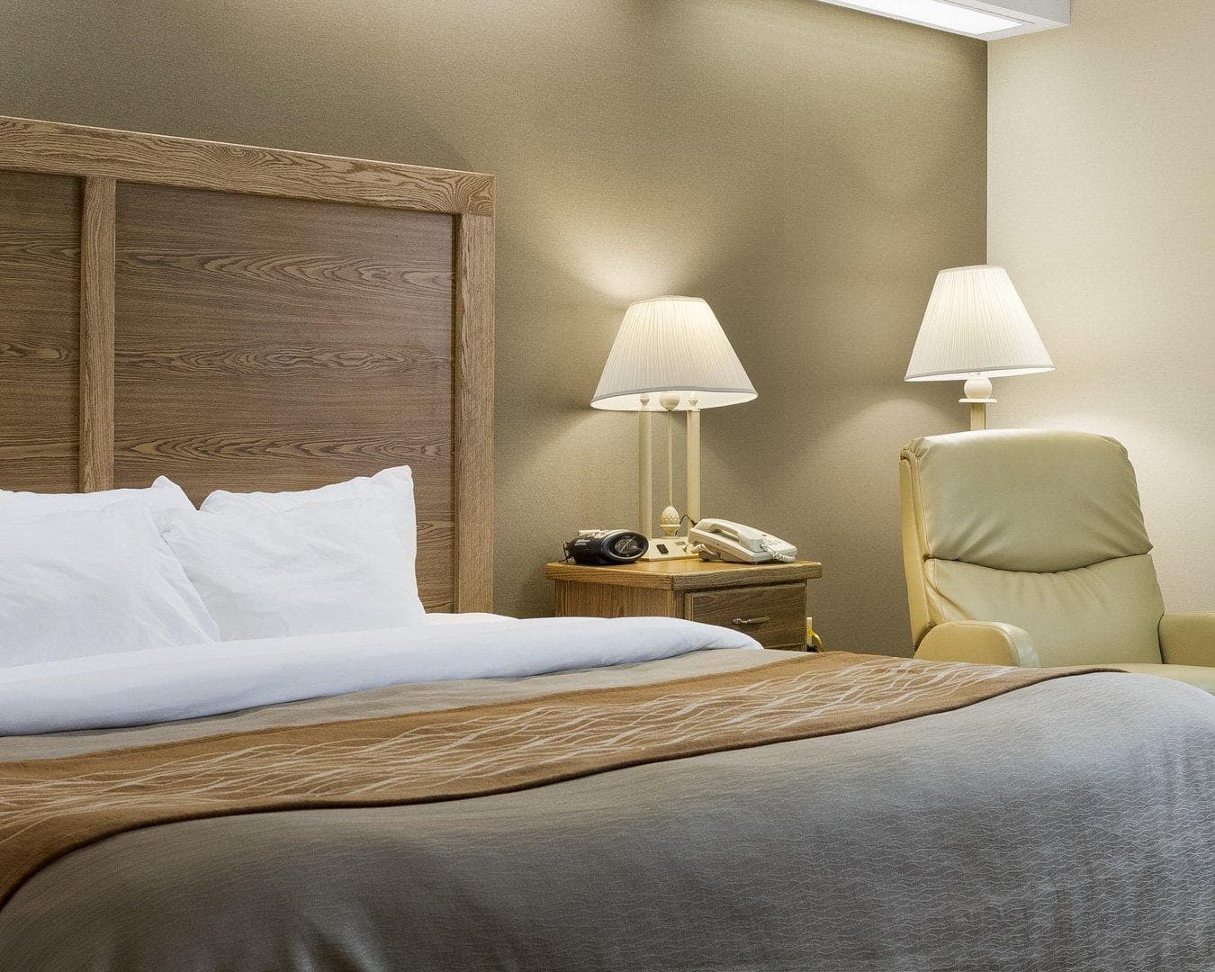Quality Inn Bismarck I-94 - Image 4