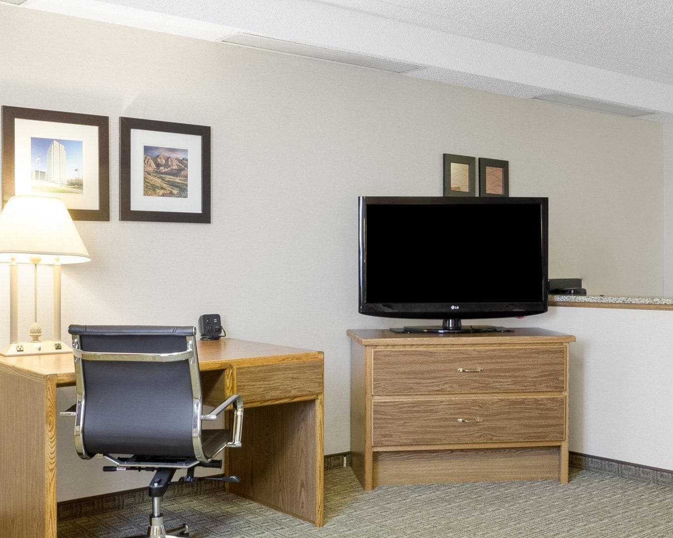 Quality Inn Bismarck I-94 - Image 2