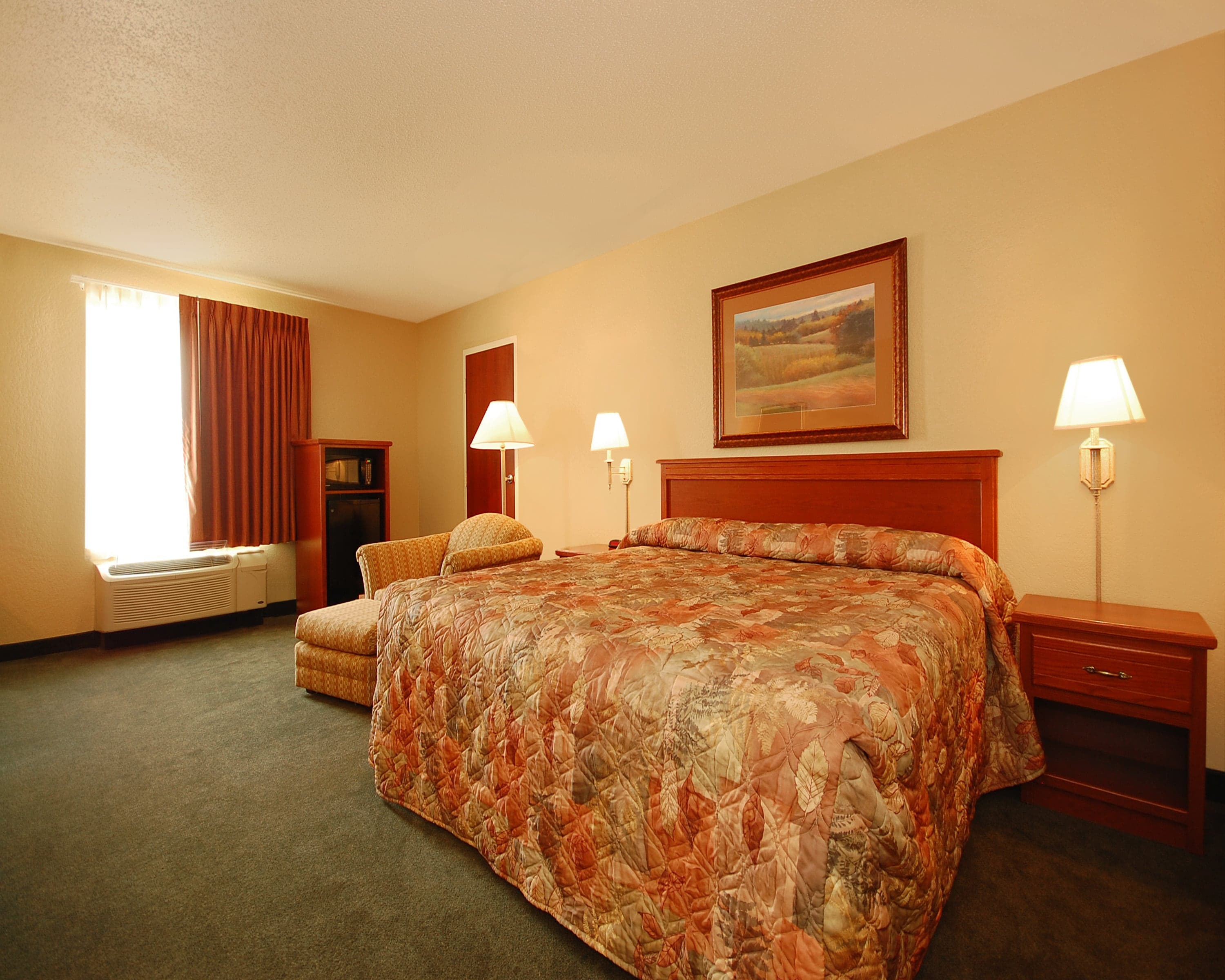 Econo Lodge Inn & Suites Kearney South - Image 3