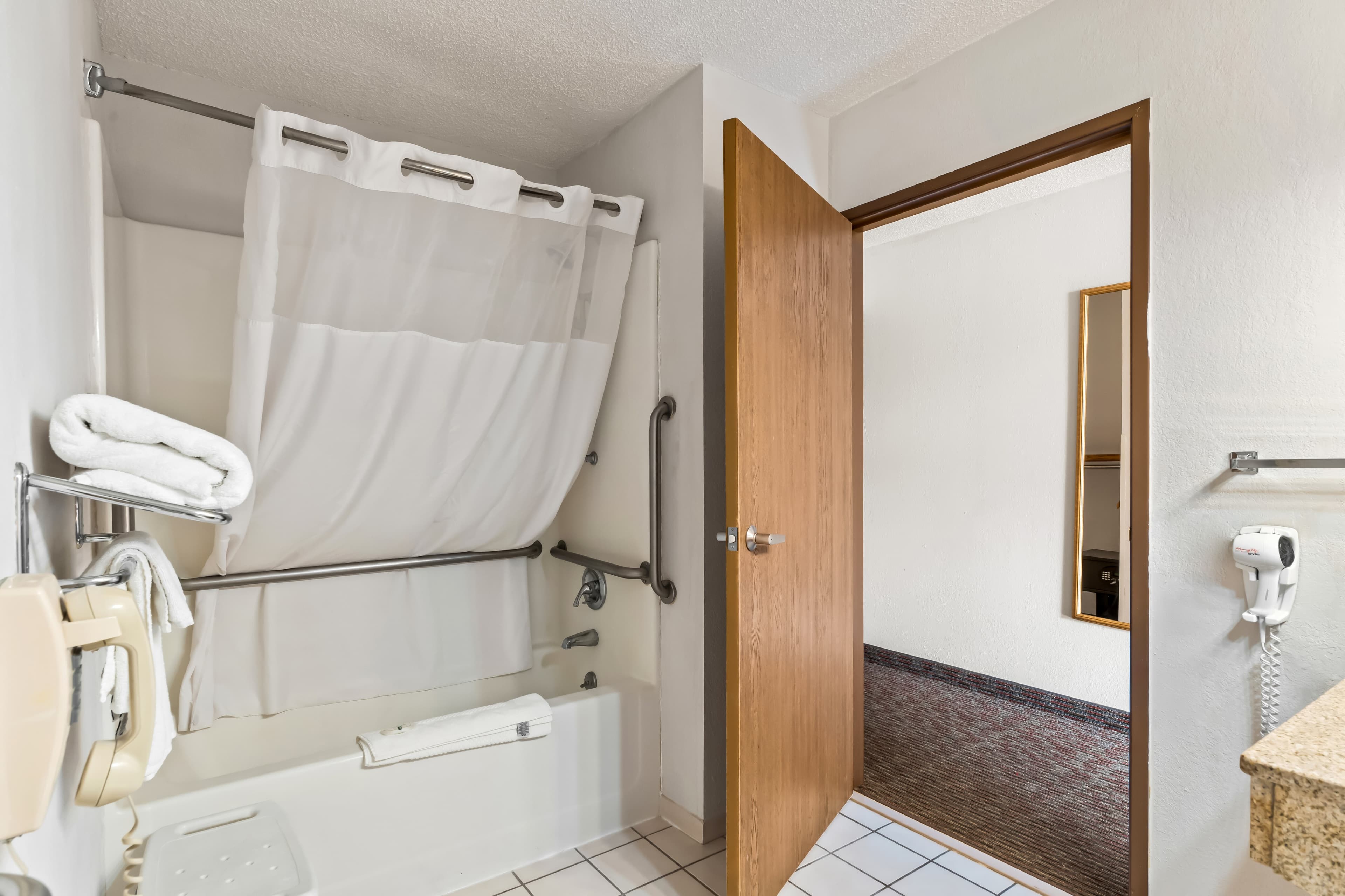 Quality Inn Sidney I-80 — 6