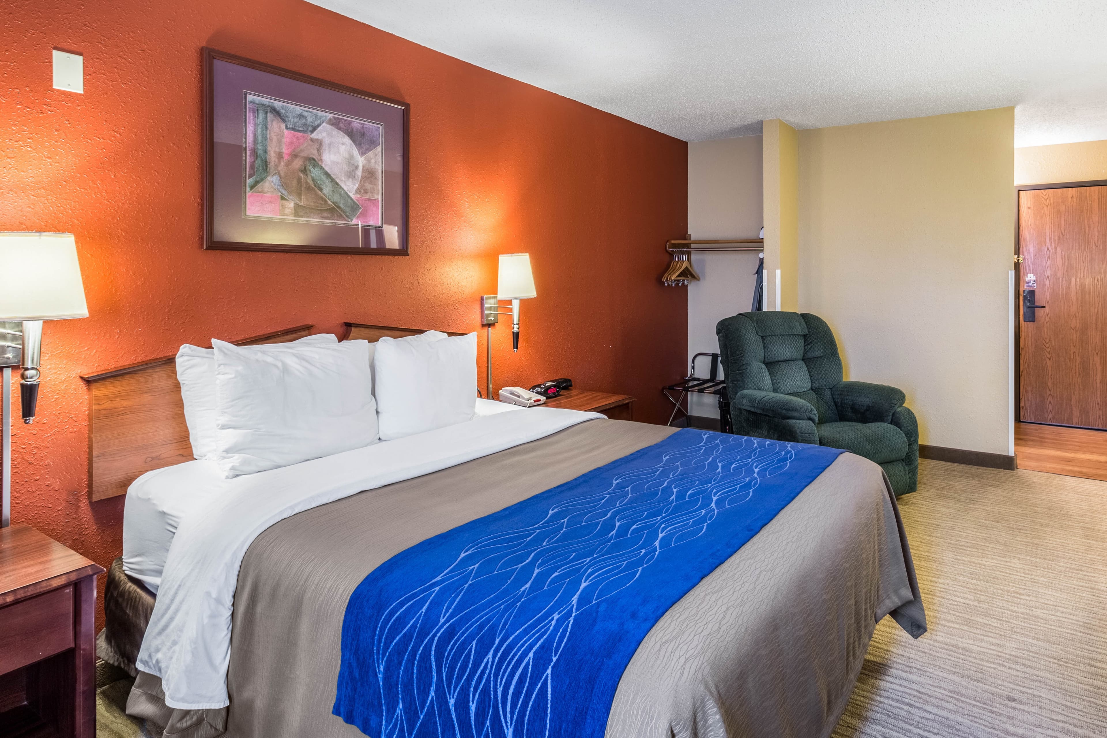 Quality Inn - Image 2