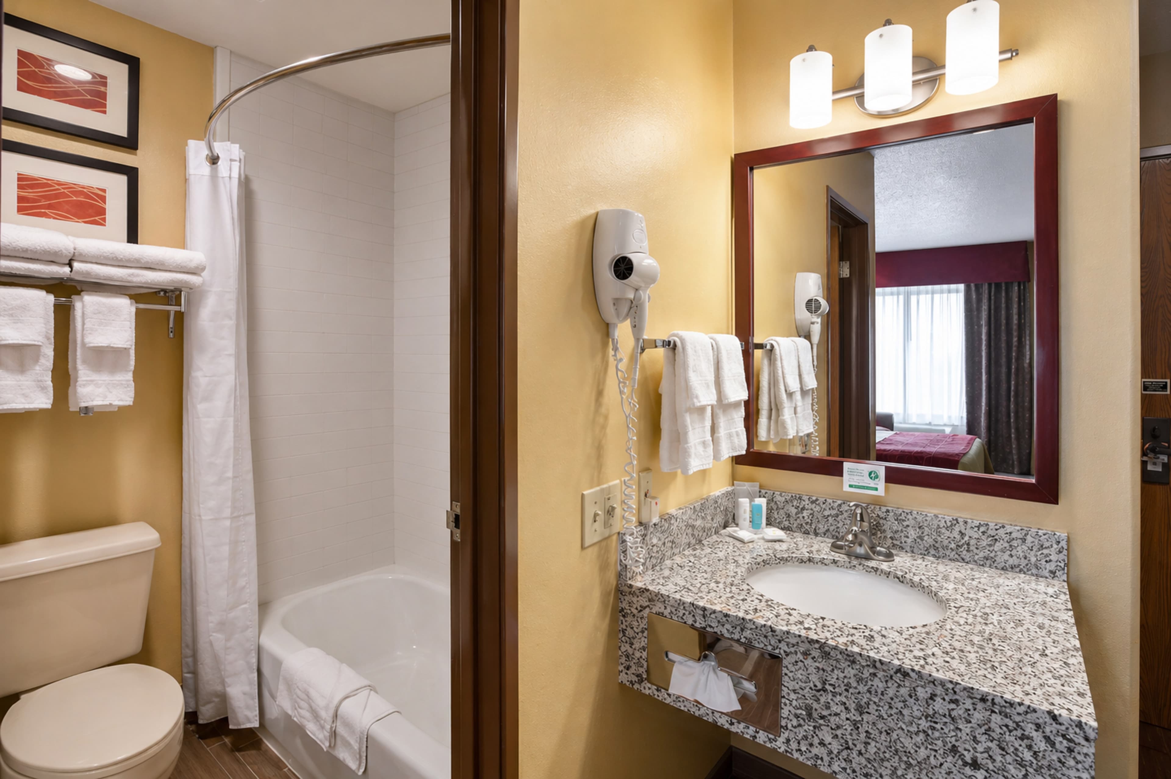 Quality Inn York - Image 5