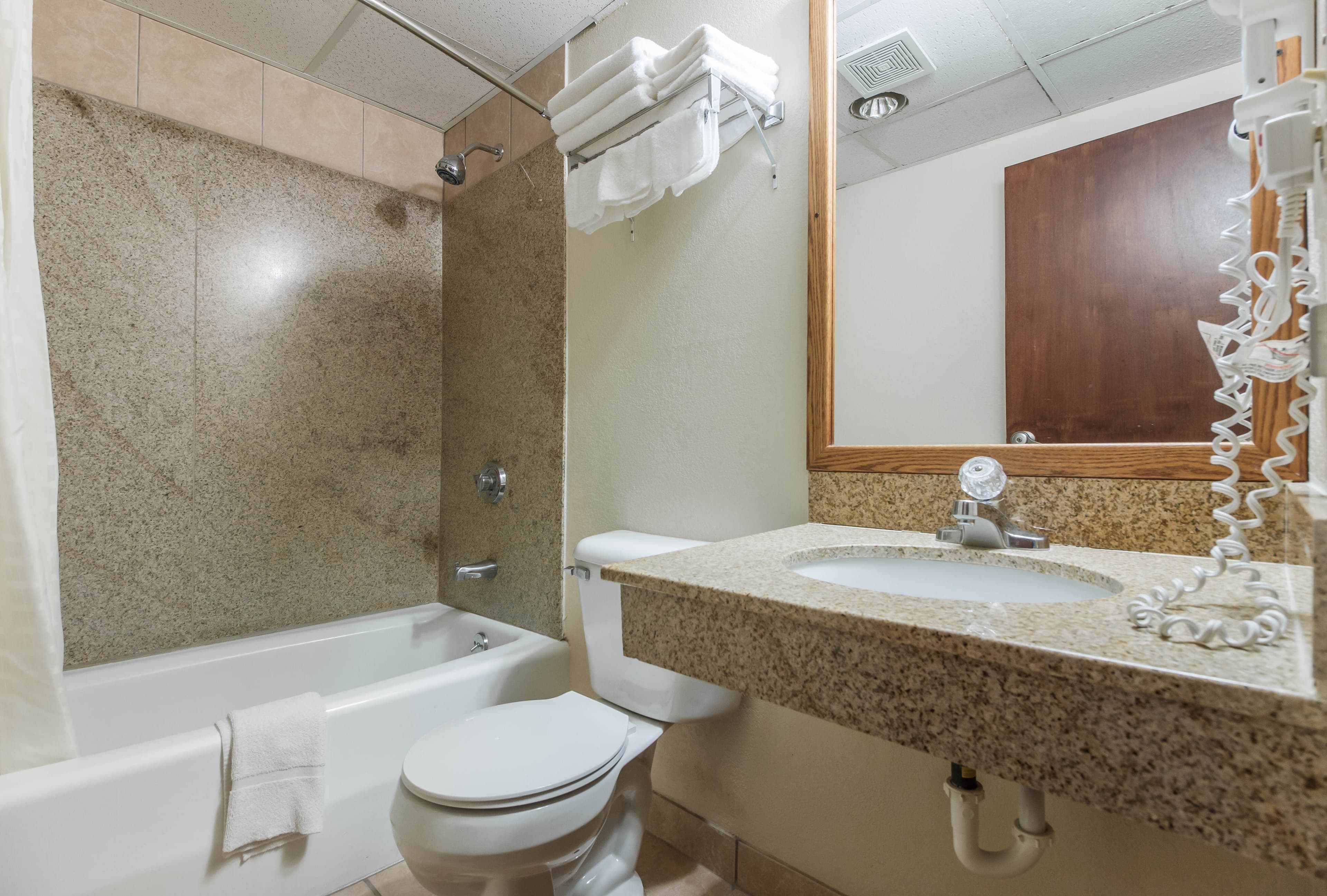 Econo Lodge Lexington — 21