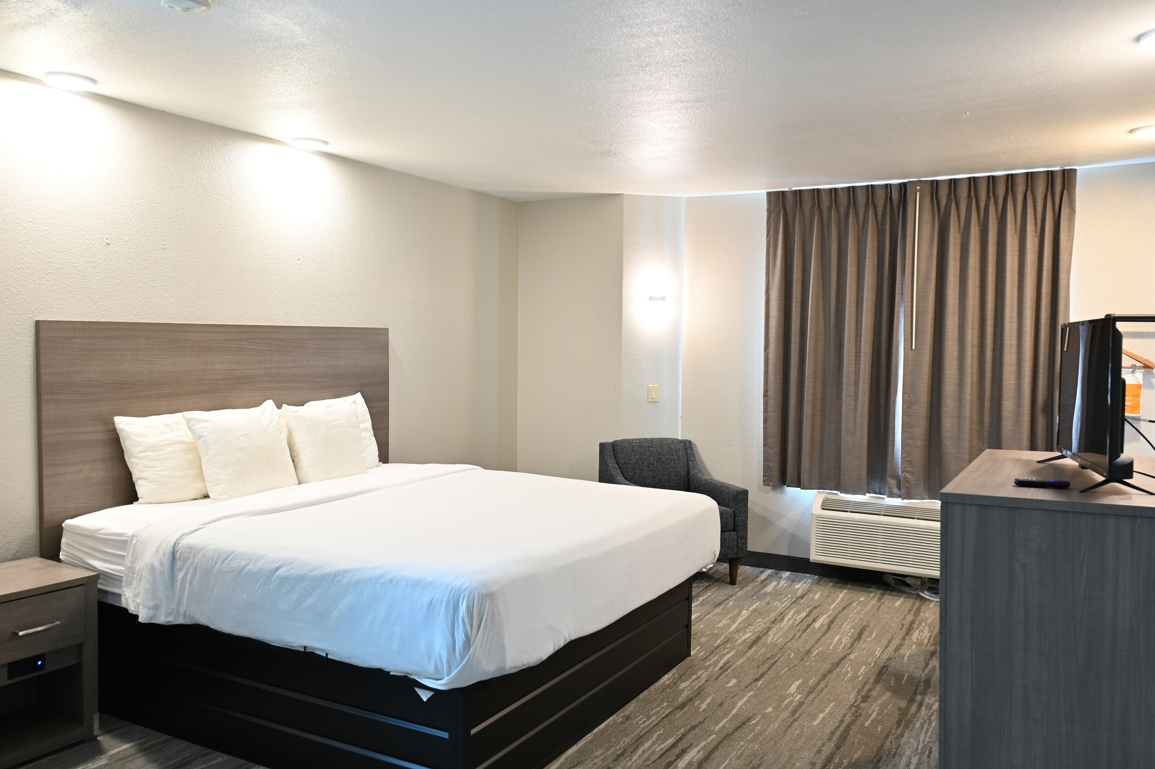 Rodeway Inn - Image 3