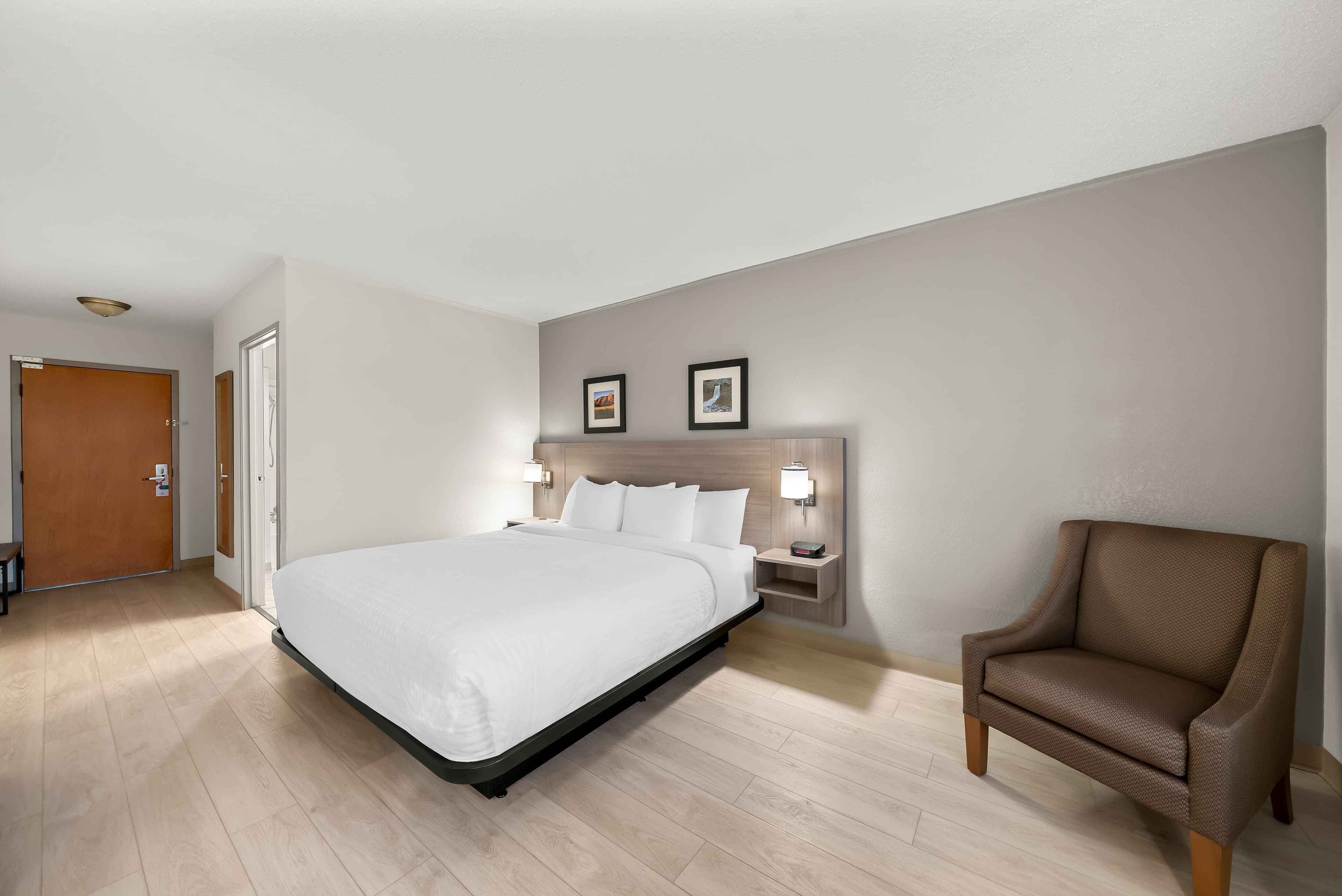 Clarion Inn and Suites Convention Center Kearney — 10