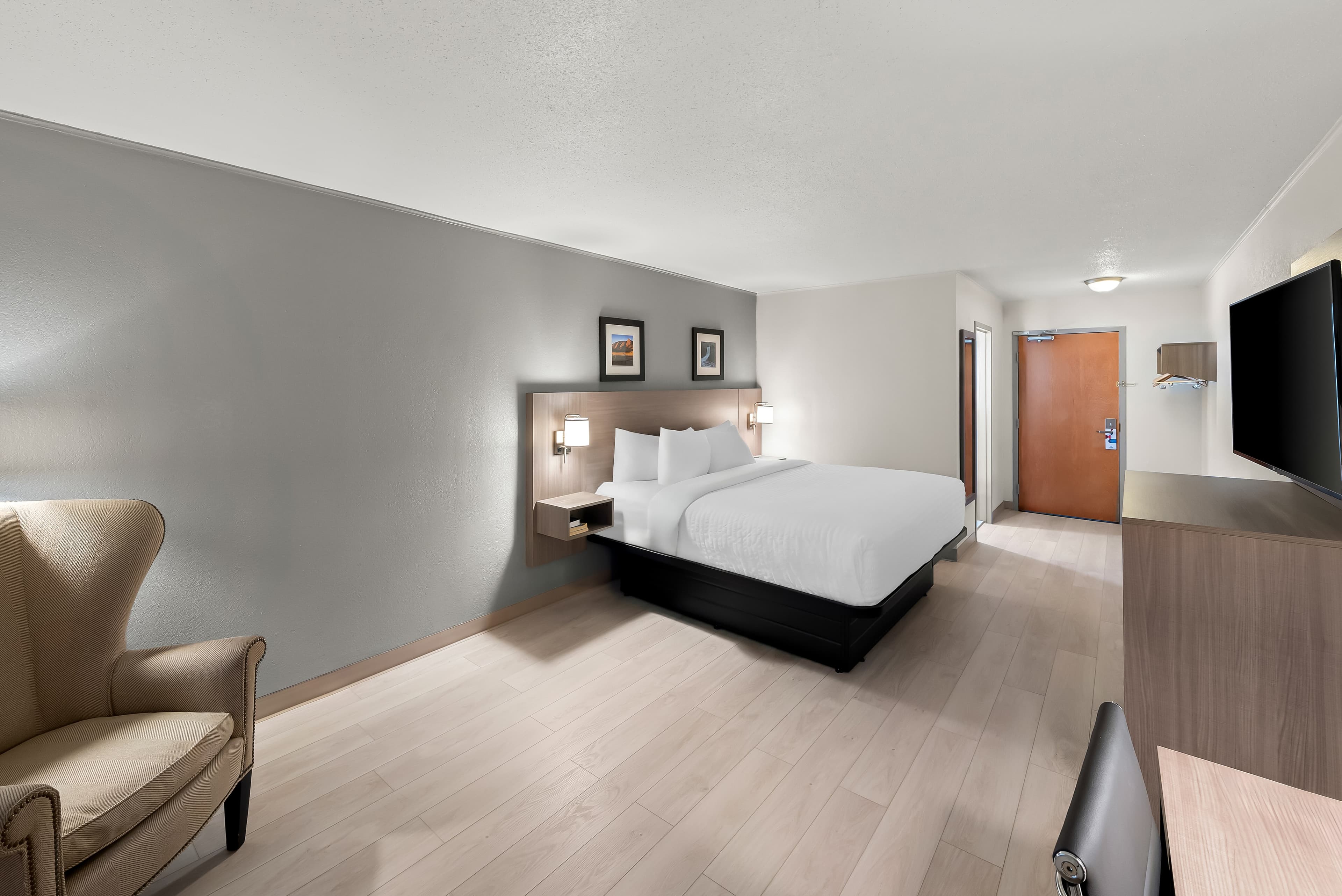 Clarion Inn and Suites Convention Center Kearney — 12