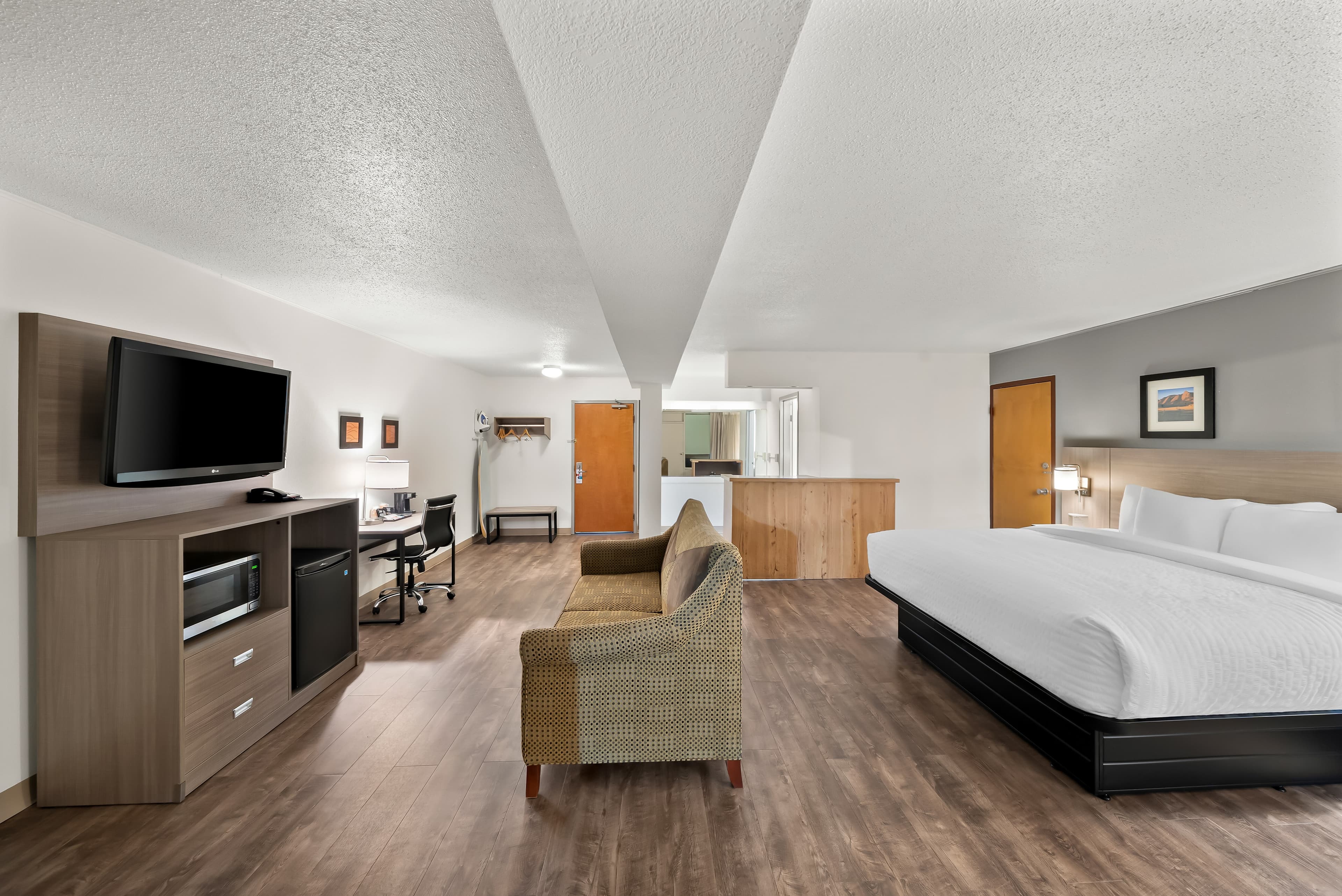 Clarion Inn and Suites Convention Center Kearney — 17