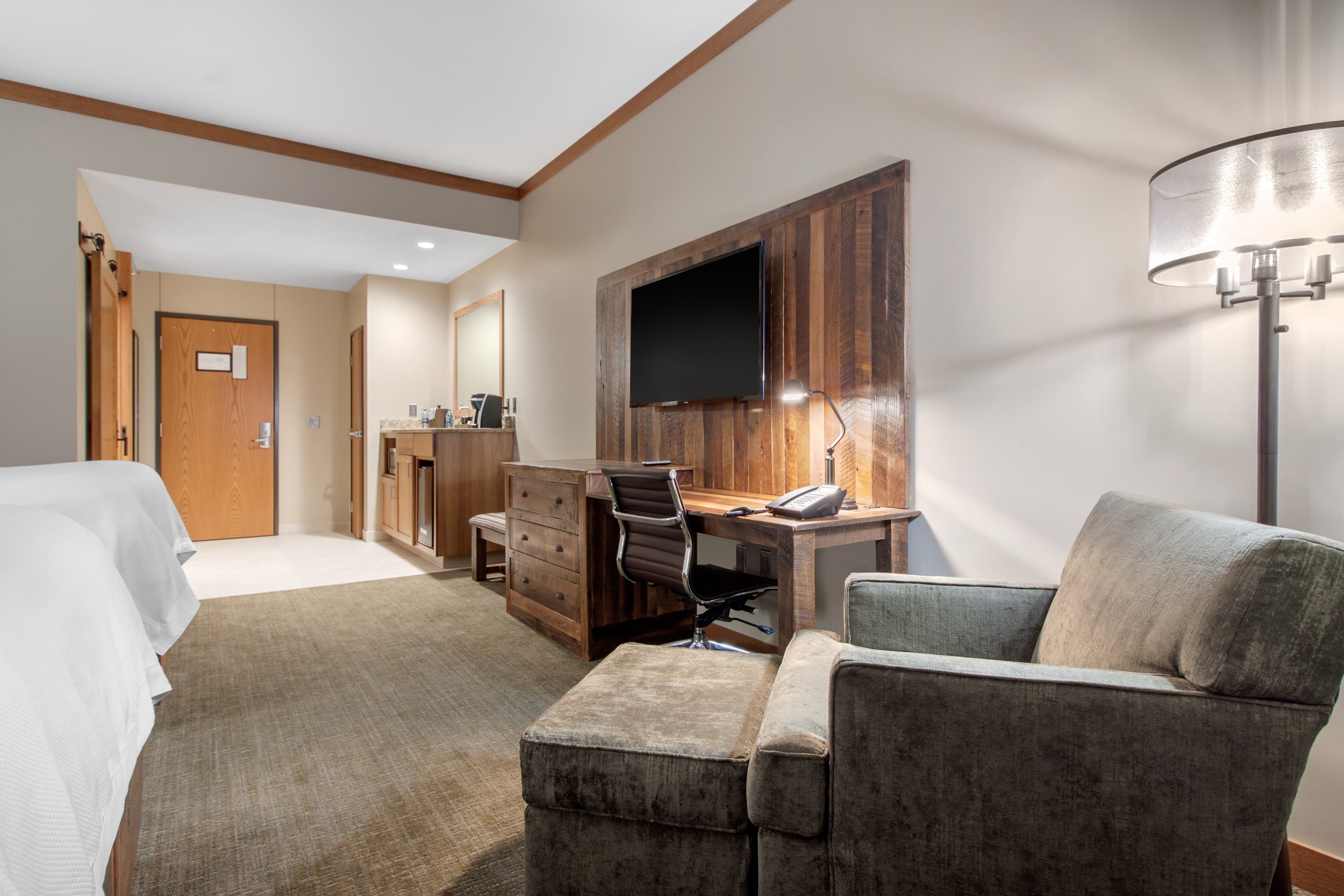 Norfolk Lodge & Suites, an Ascend Collection Hotel — 48
