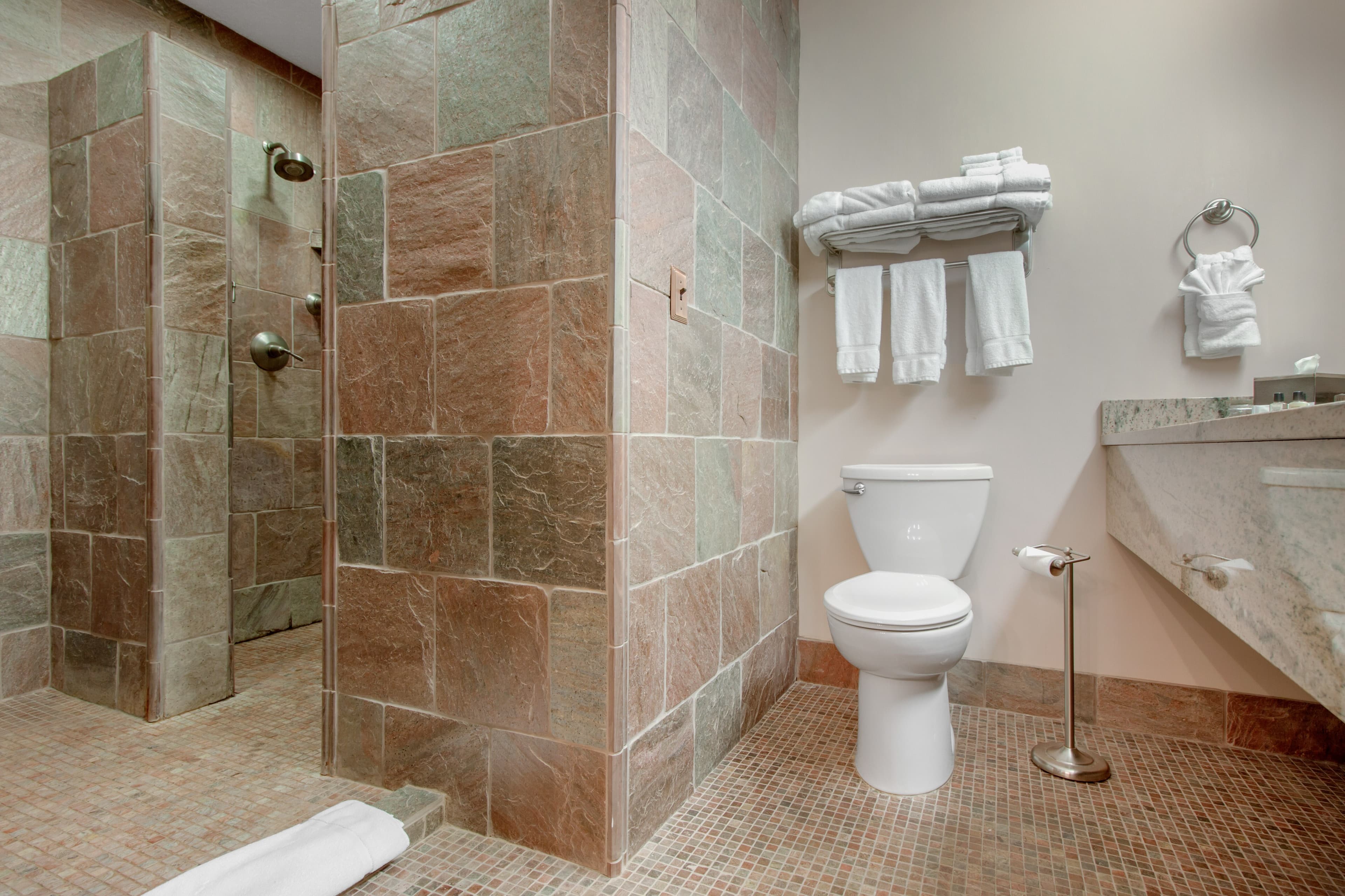 Norfolk Lodge & Suites, an Ascend Collection Hotel — 70