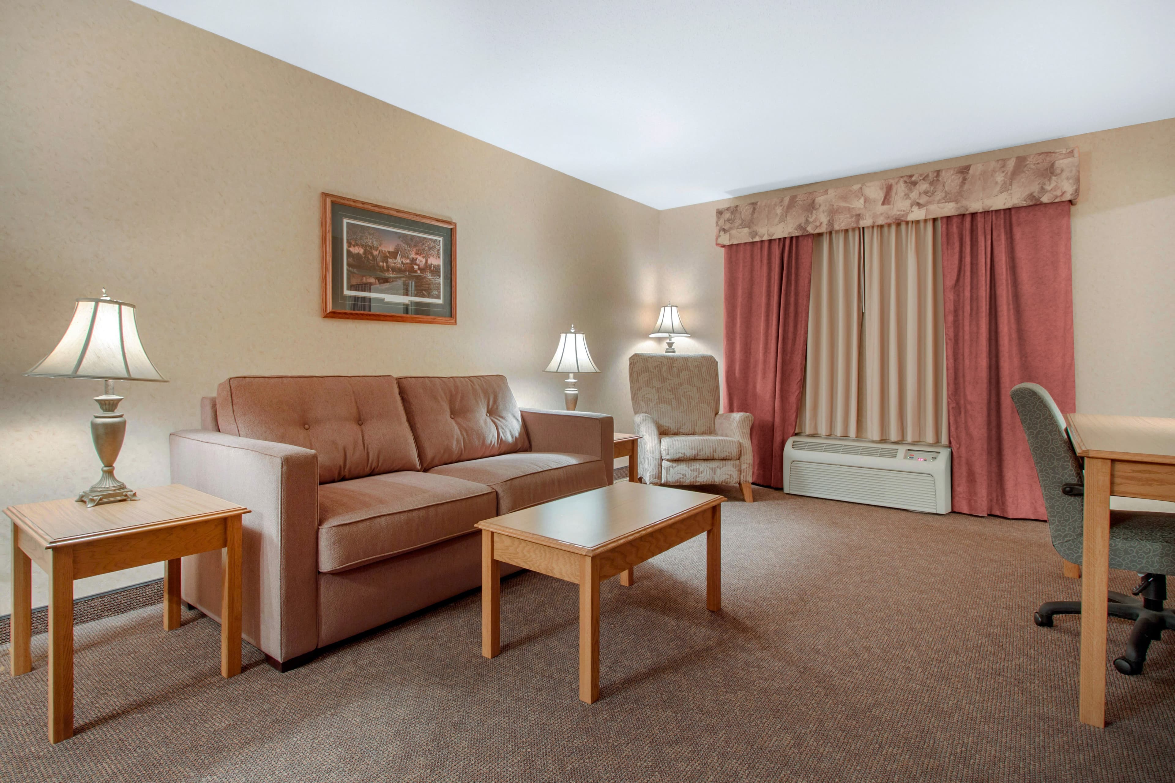 Norfolk Lodge & Suites, an Ascend Collection Hotel — 58