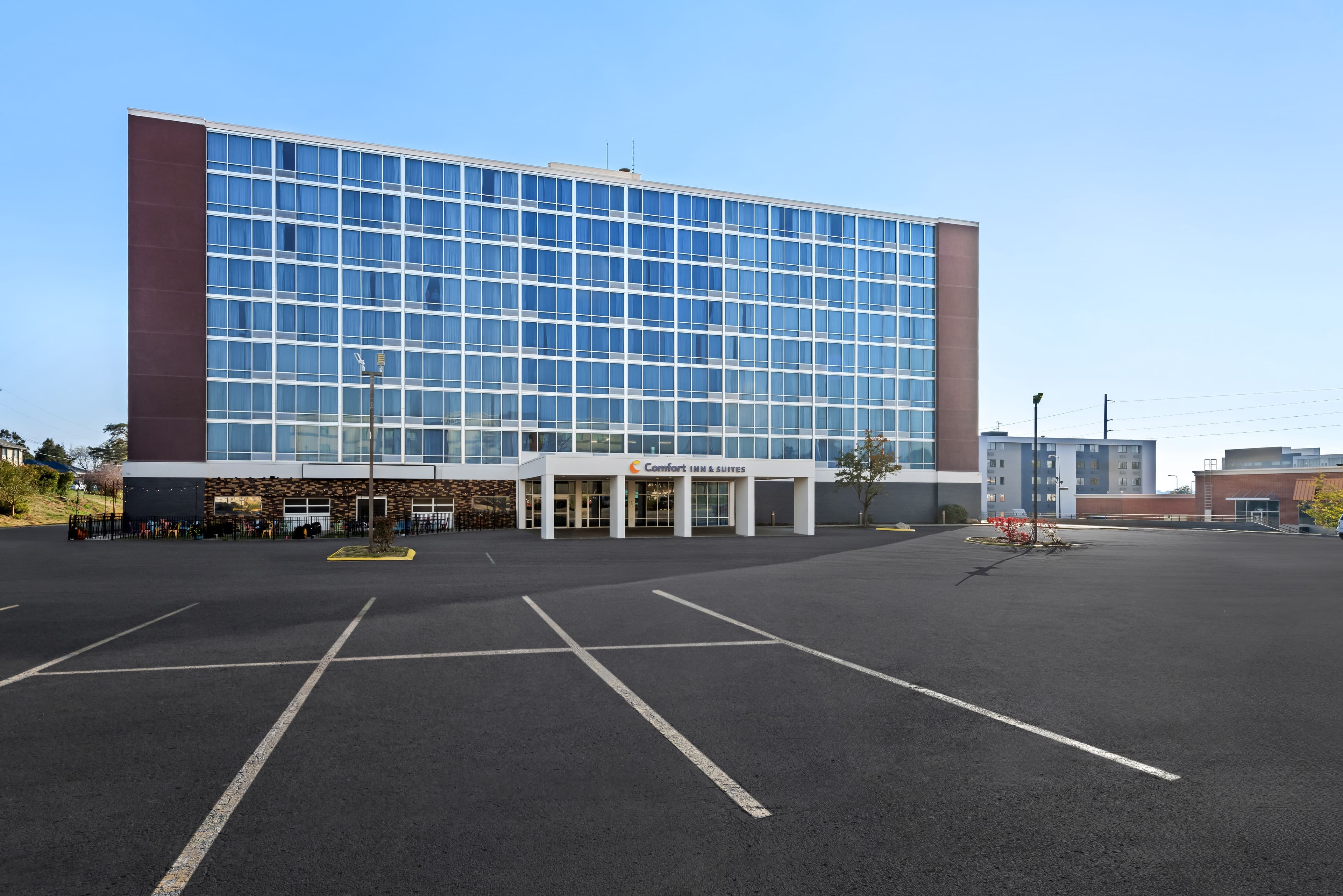 Comfort Inn & Suites Omaha Central - Image 1