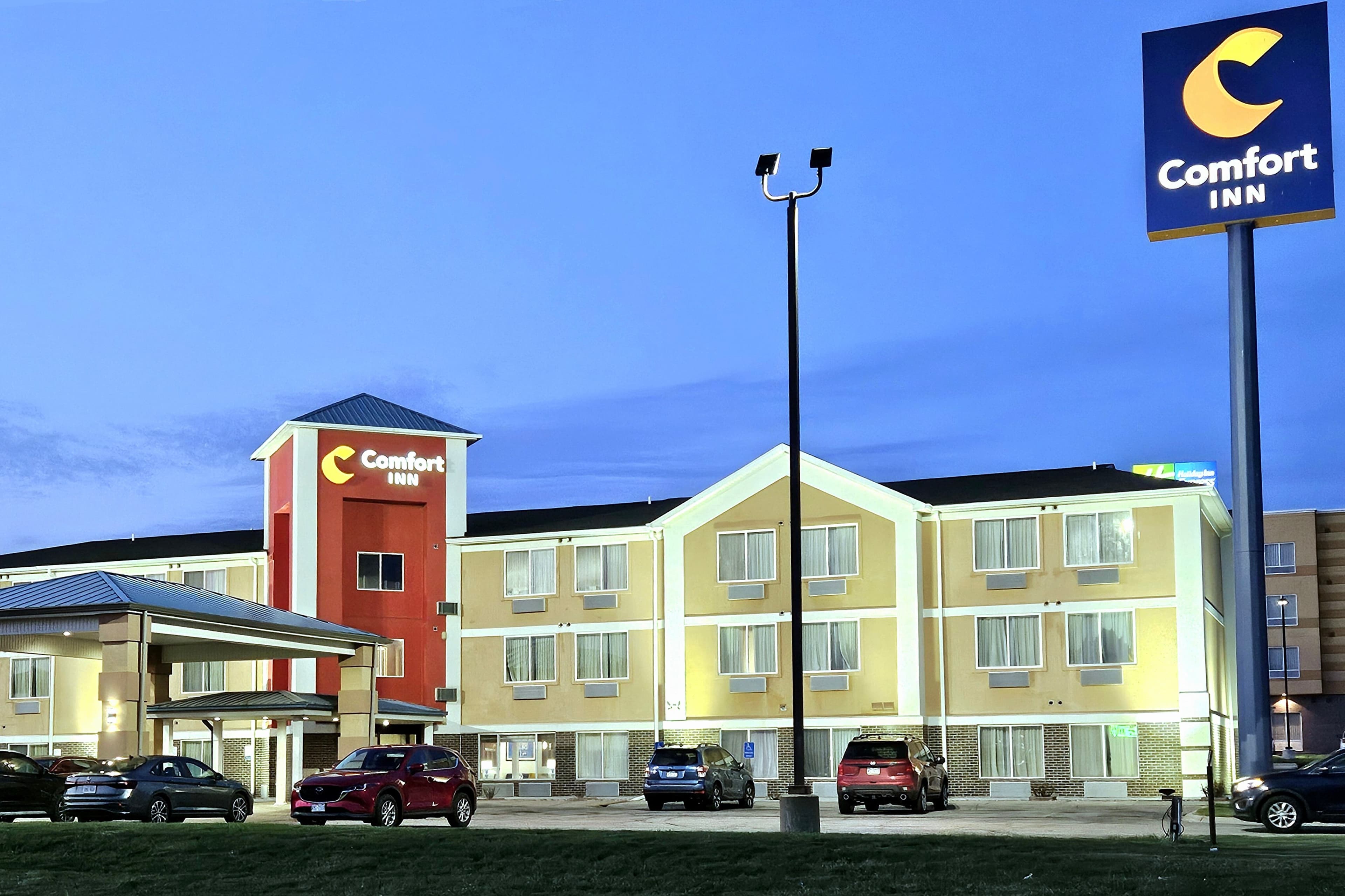 Comfort Inn Lincoln I-80 - Image 1
